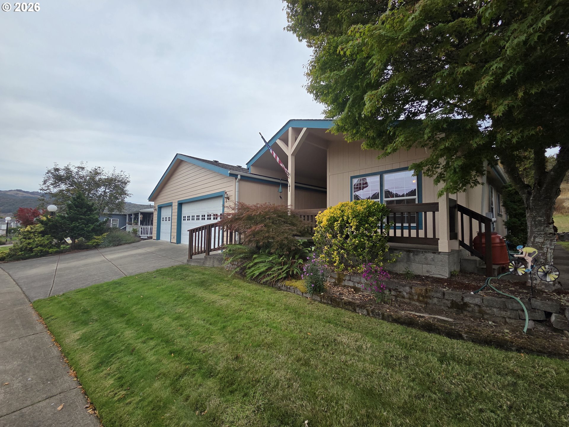 185 LITTLEBROOK LN Property Photo 1