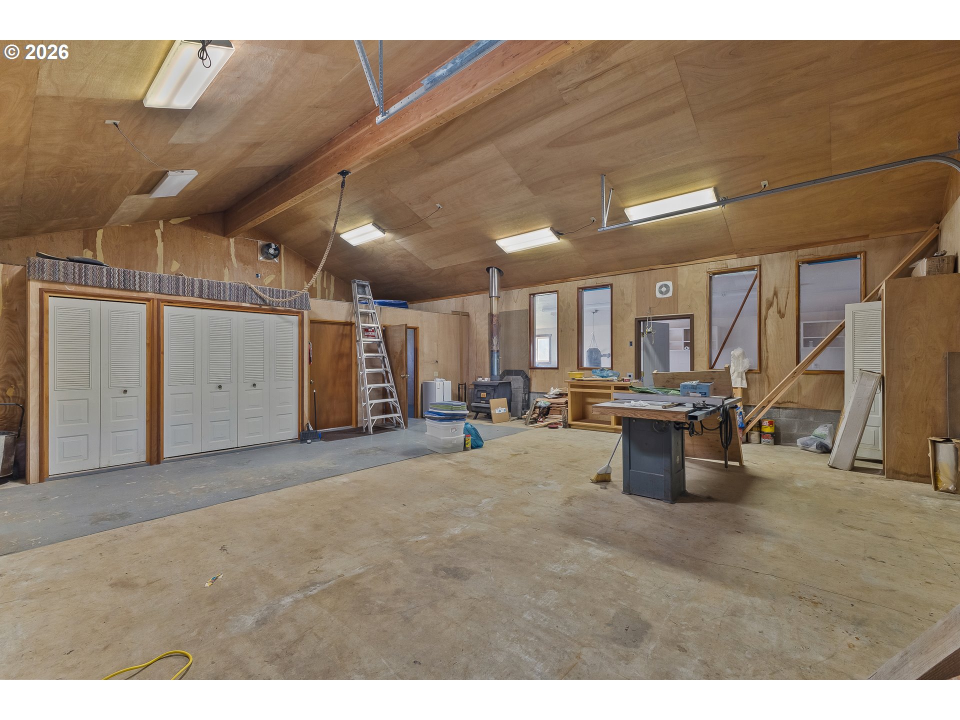 711 H Ave Property Photo 35