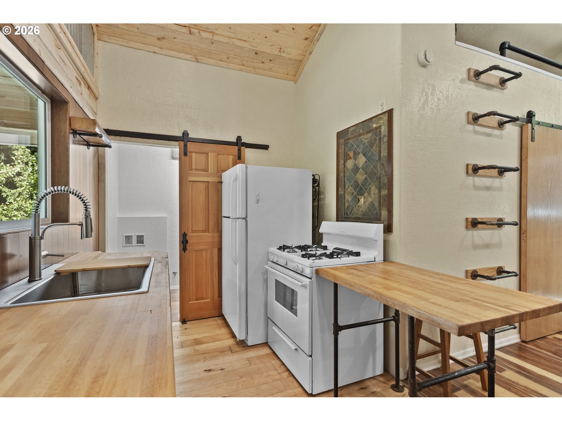 19005 Ne Buncombe Hollow Rd Property Photo 36