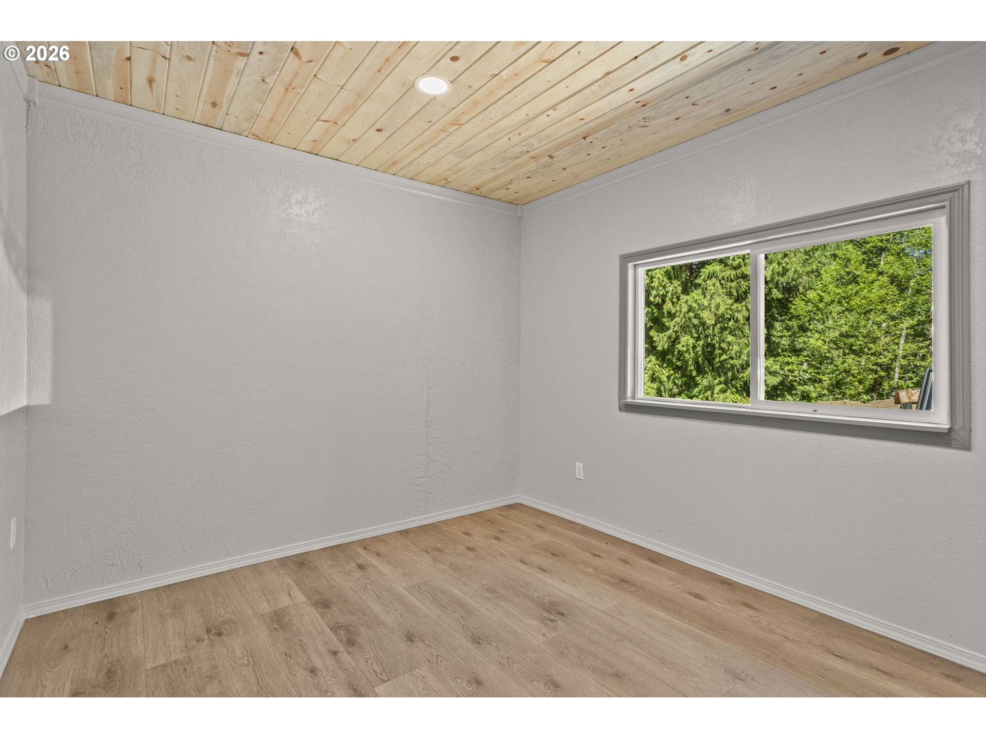 19005 Ne Buncombe Hollow Rd Property Photo 41