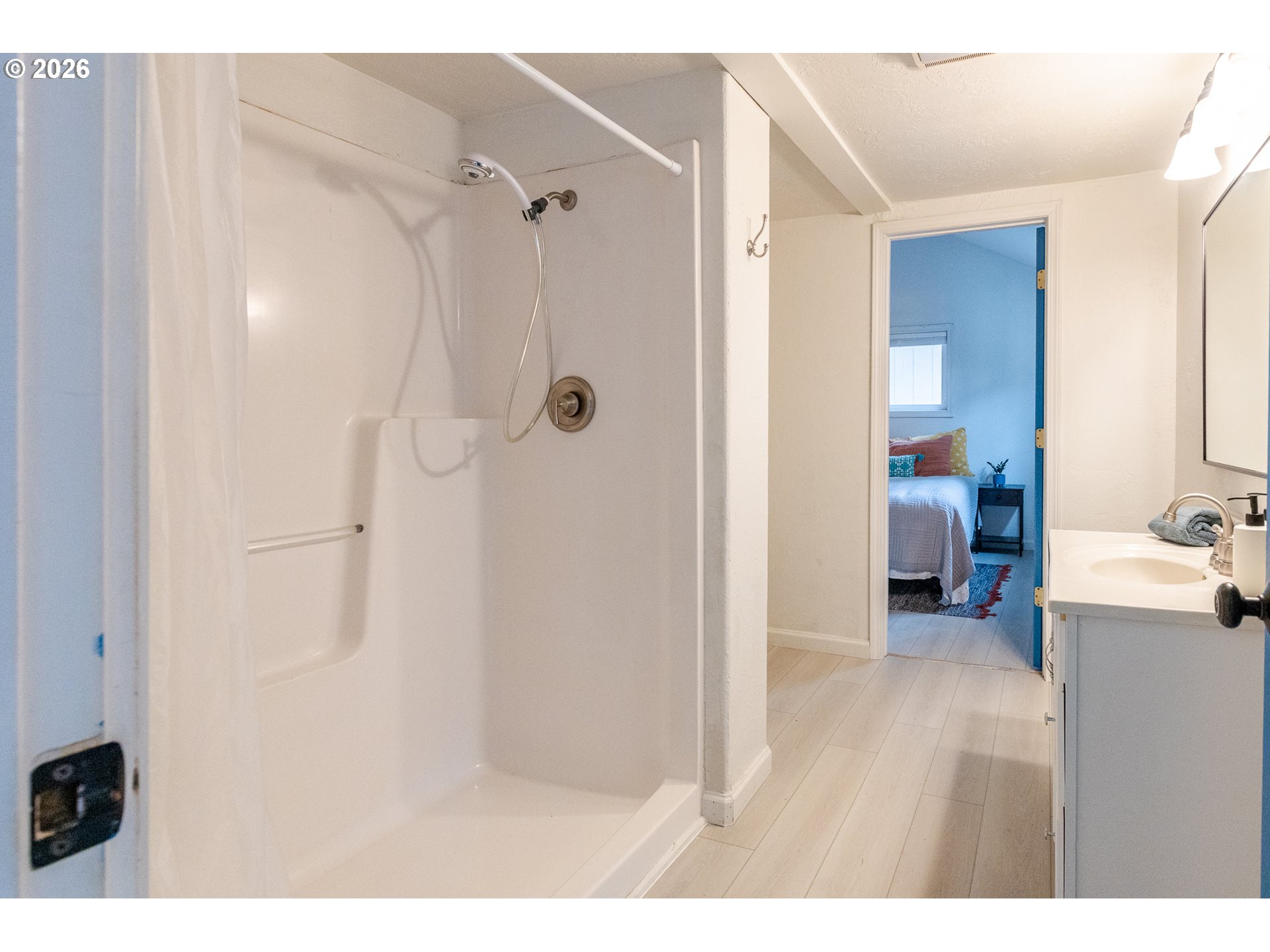 102 S Harbor St Property Photo 10