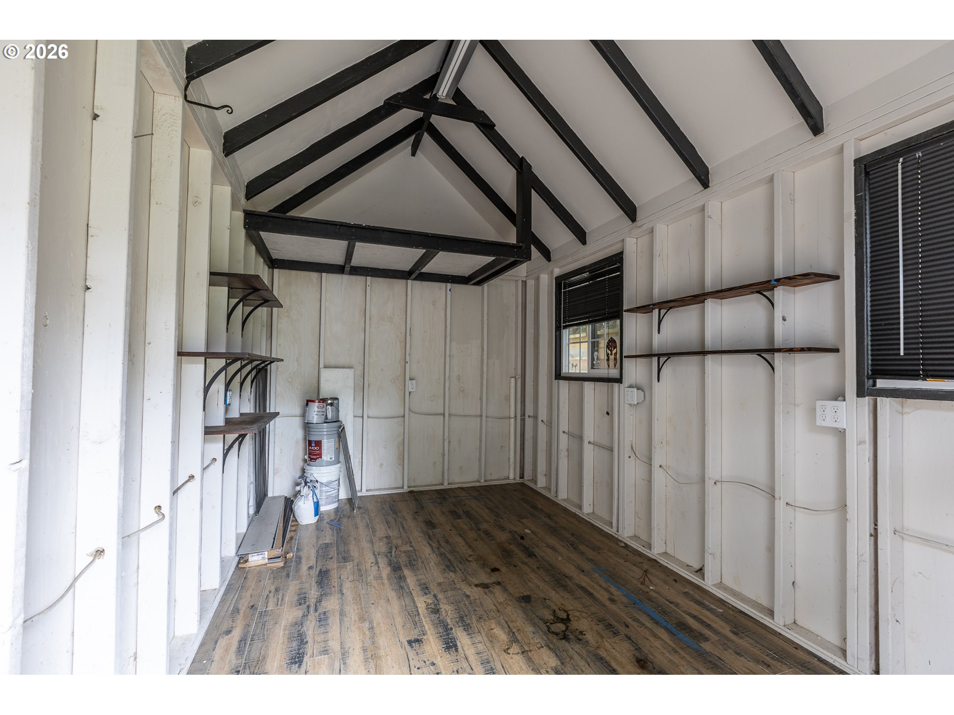 102 S Harbor St Property Photo 16