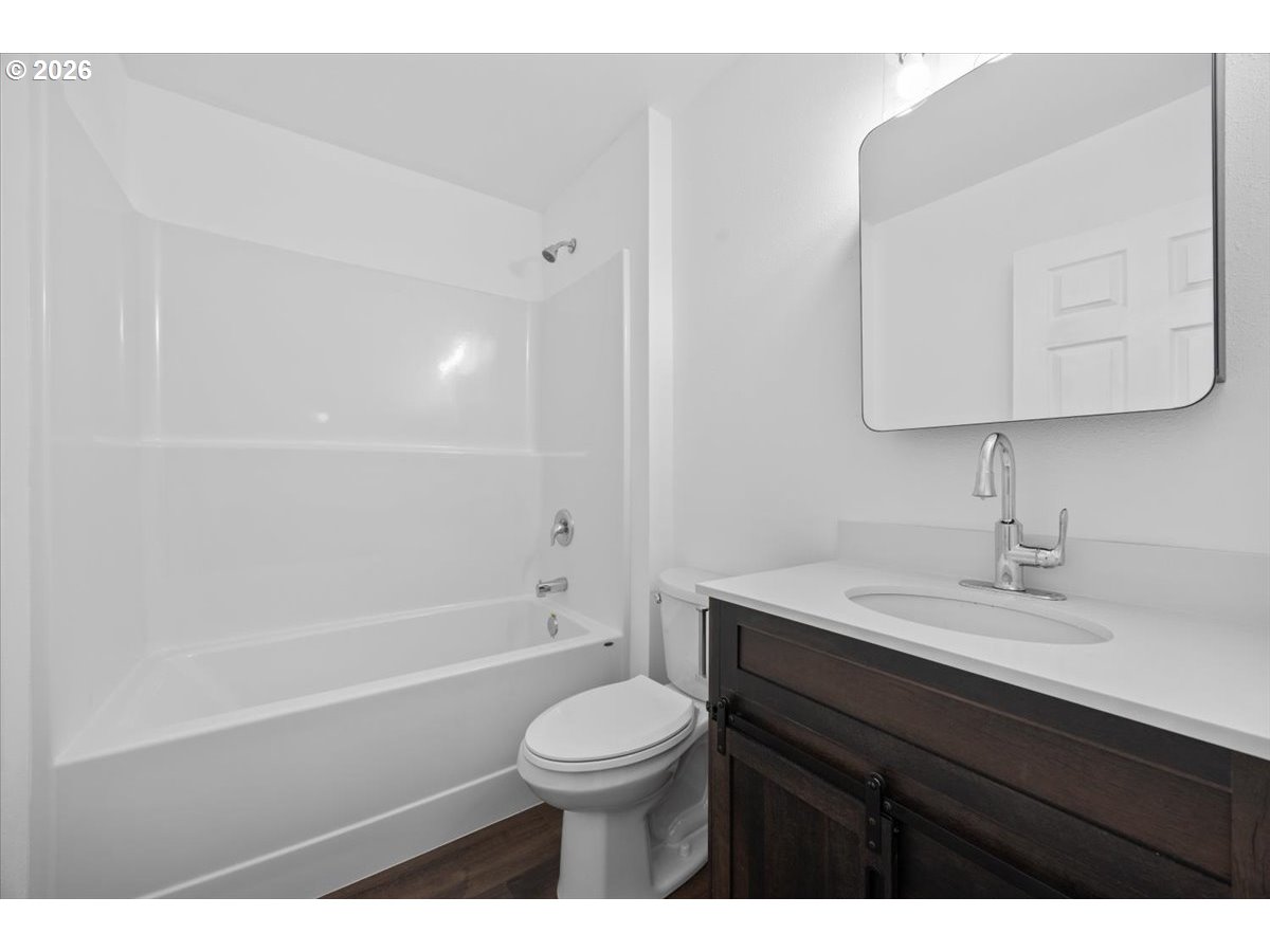 512 Nw Cecil Ave Property Photo 14