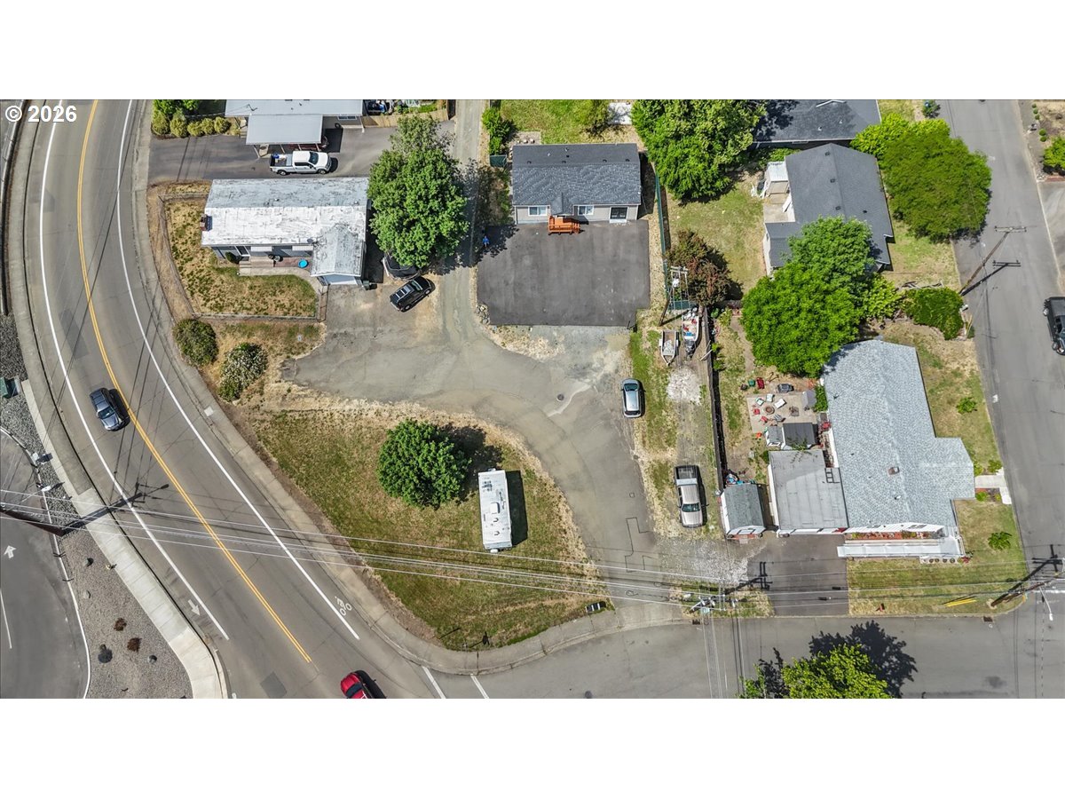 512 Nw Cecil Ave Property Photo 23