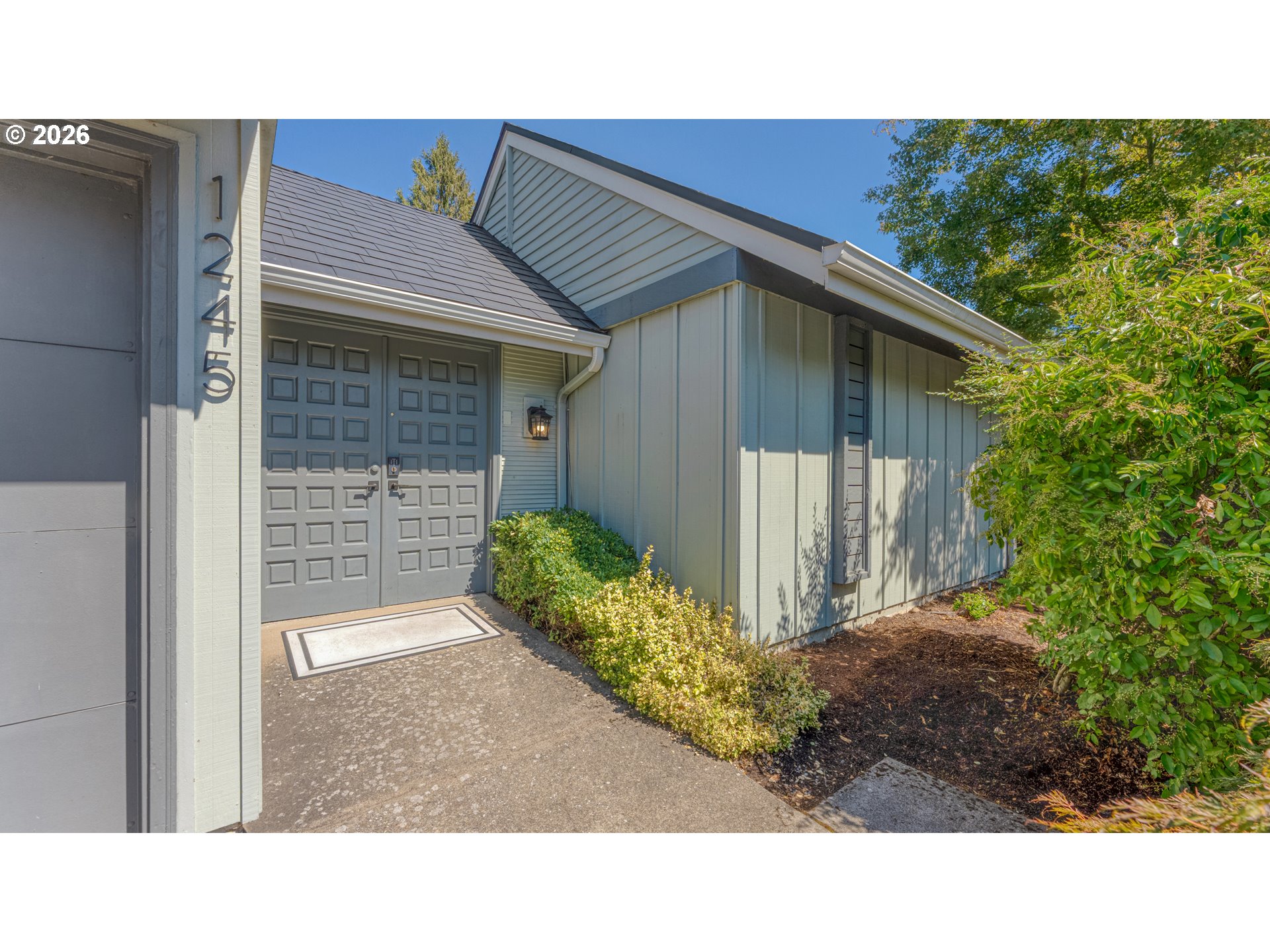 1245 Inglewood Ave Property Photo 3