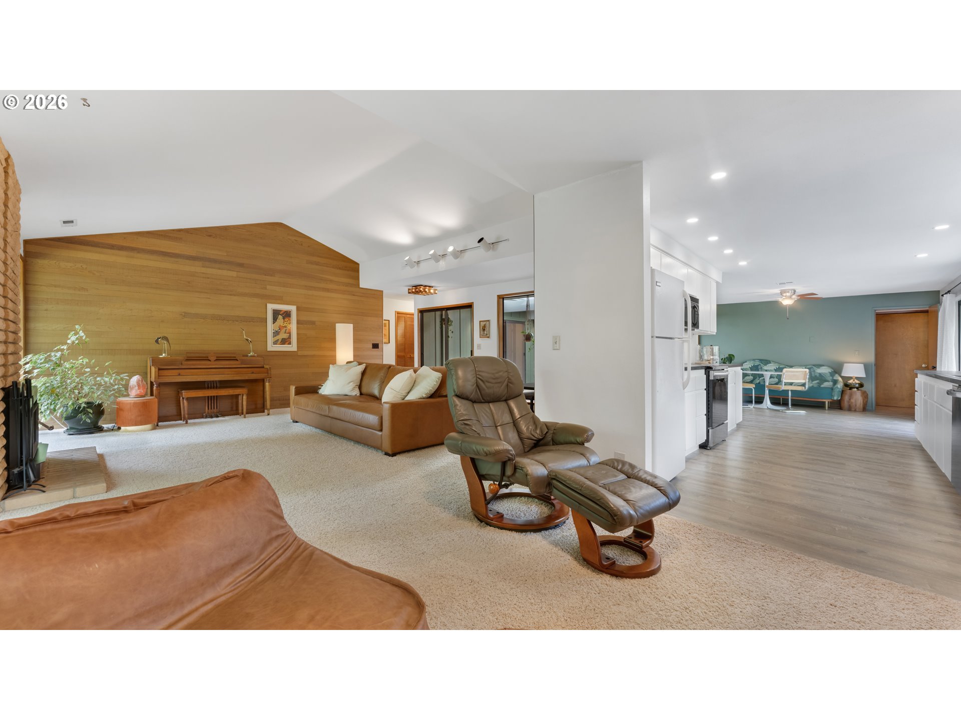 1245 Inglewood Ave Property Photo 14