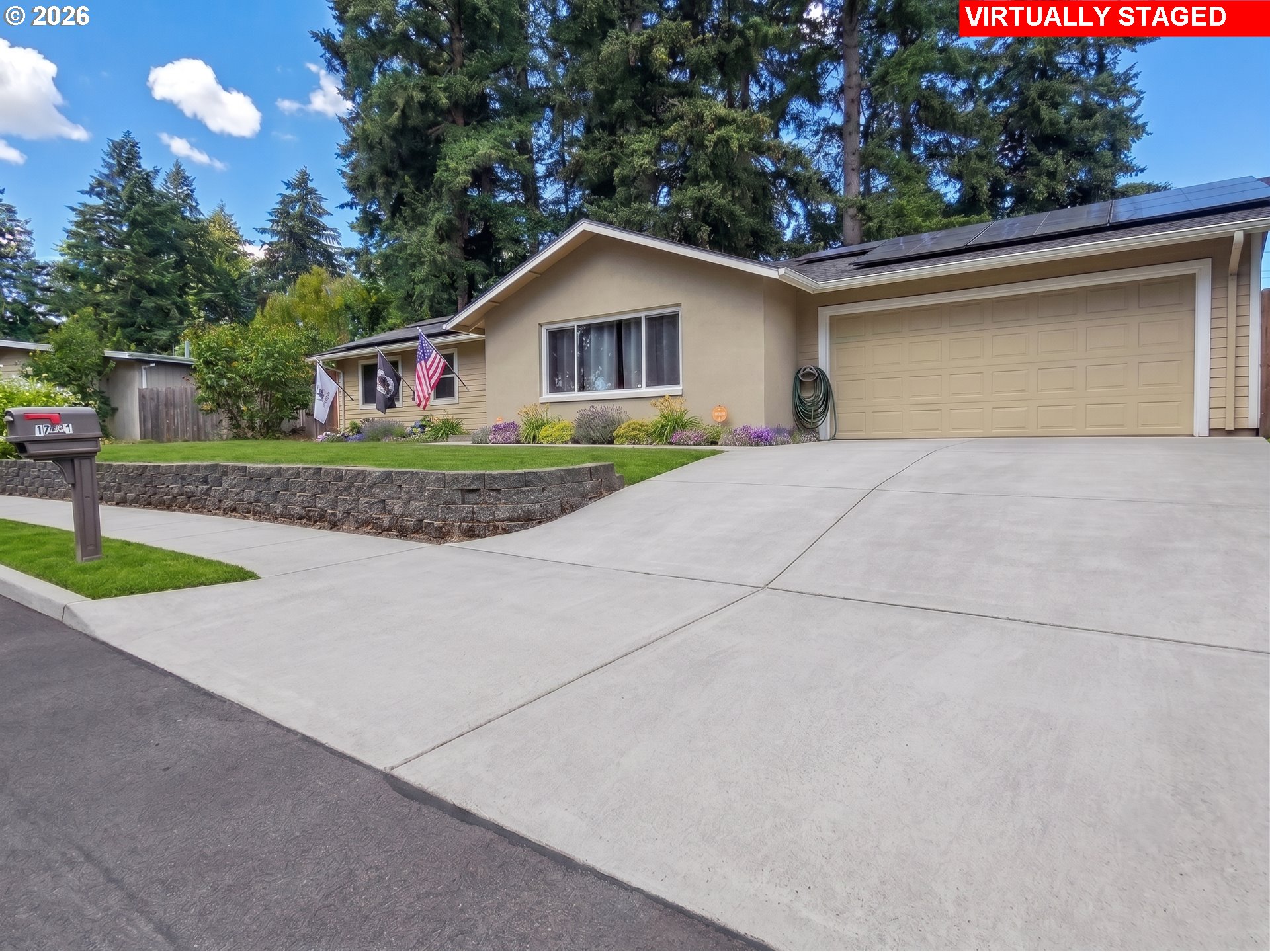 17821 NE EVERETT CT Property Photo 1