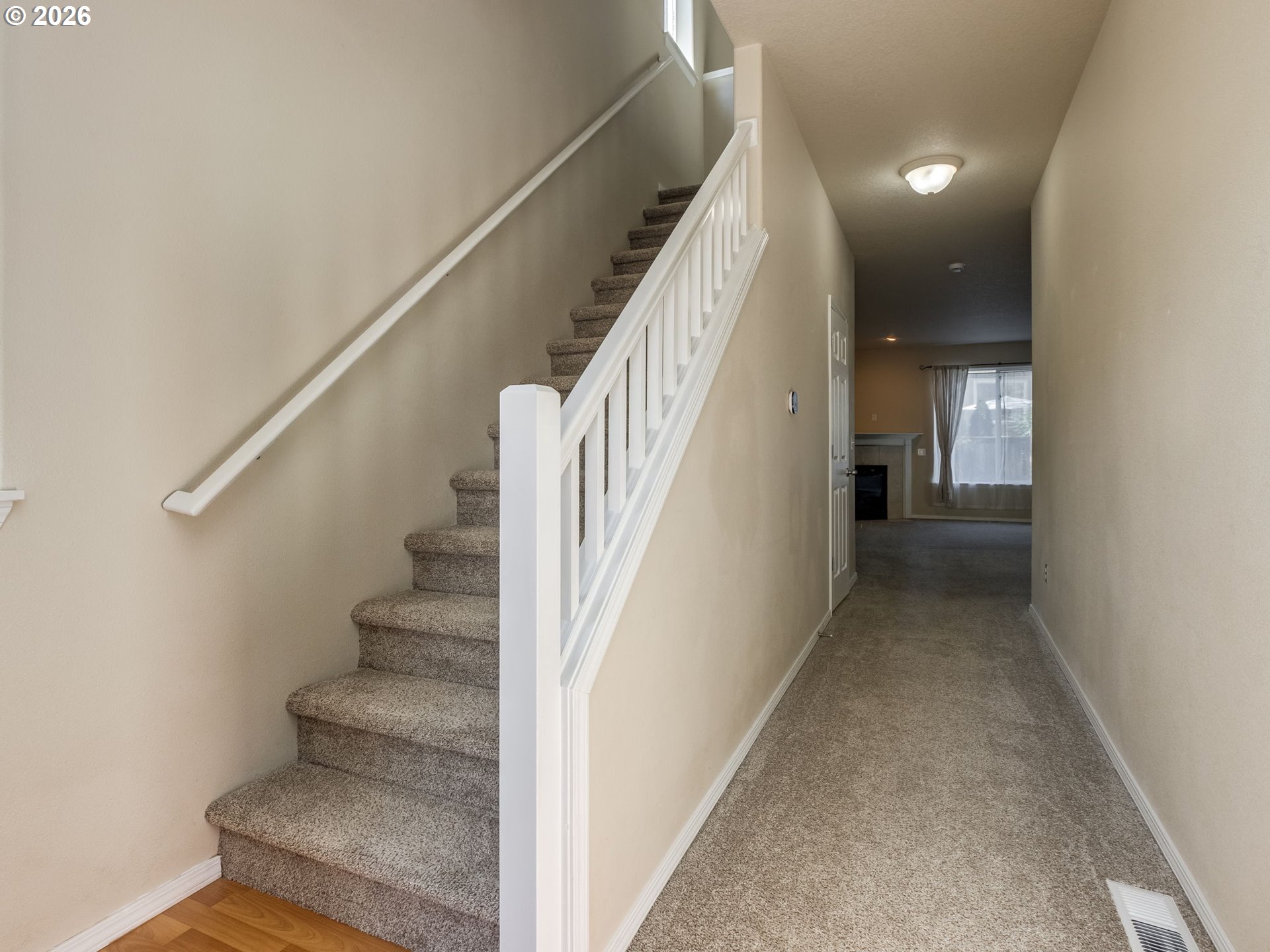 759 Se Camellia Ct Property Photo 3