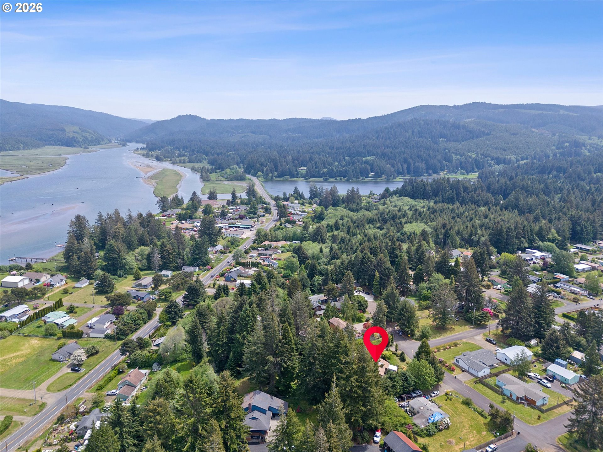 2180 Se Alsea Way Property Photo 3