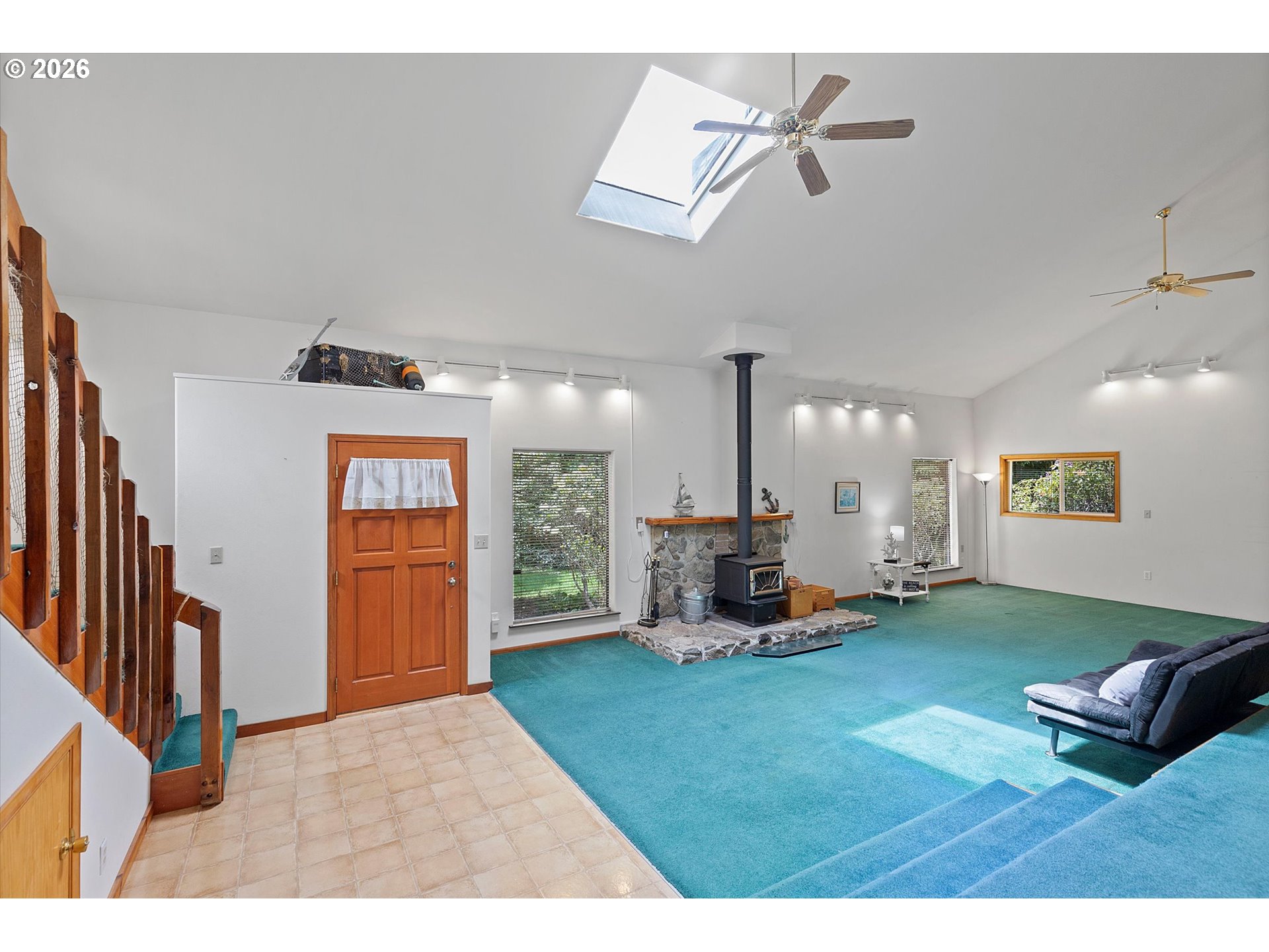 2180 Se Alsea Way Property Photo 10