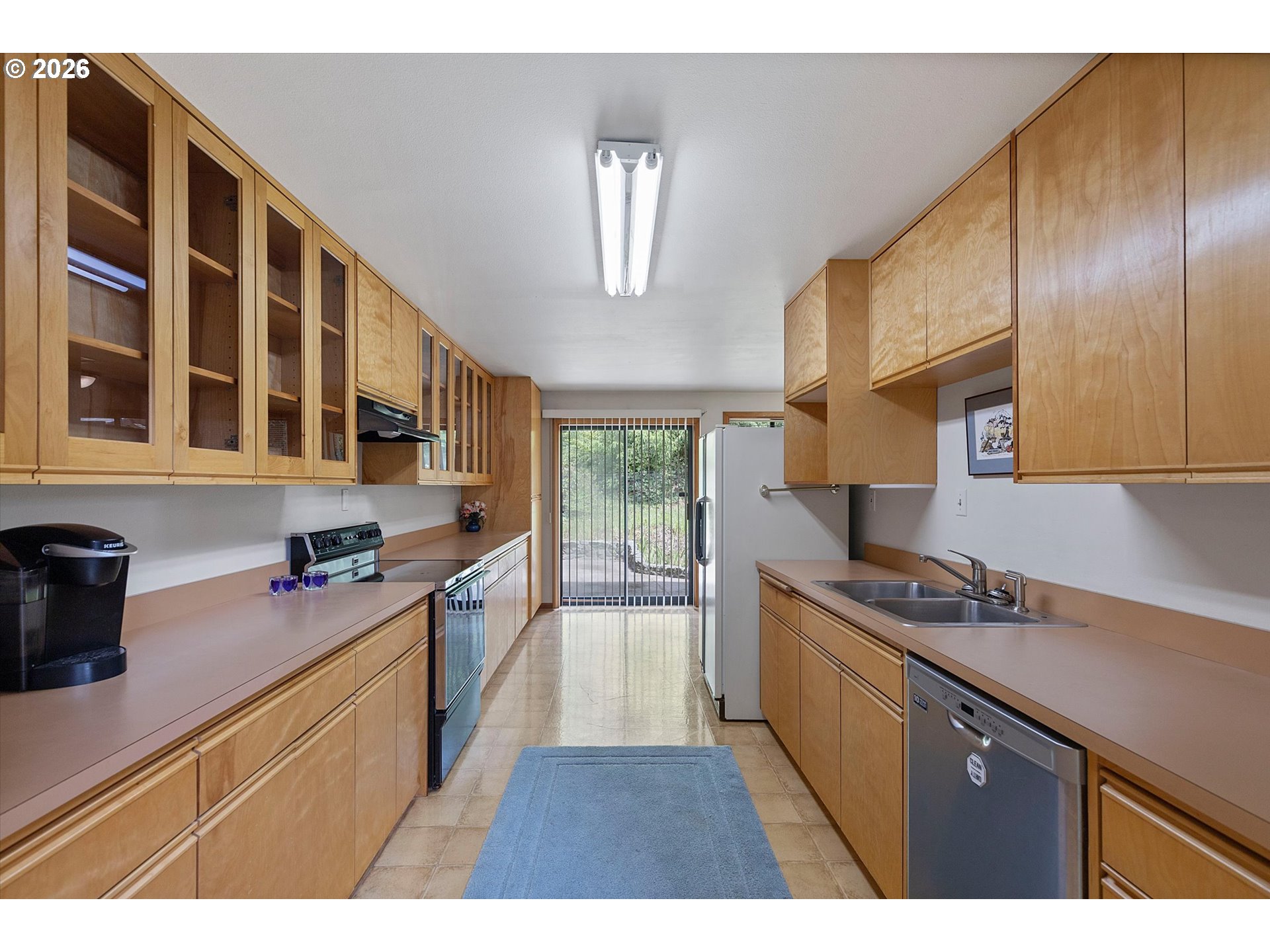 2180 Se Alsea Way Property Photo 12