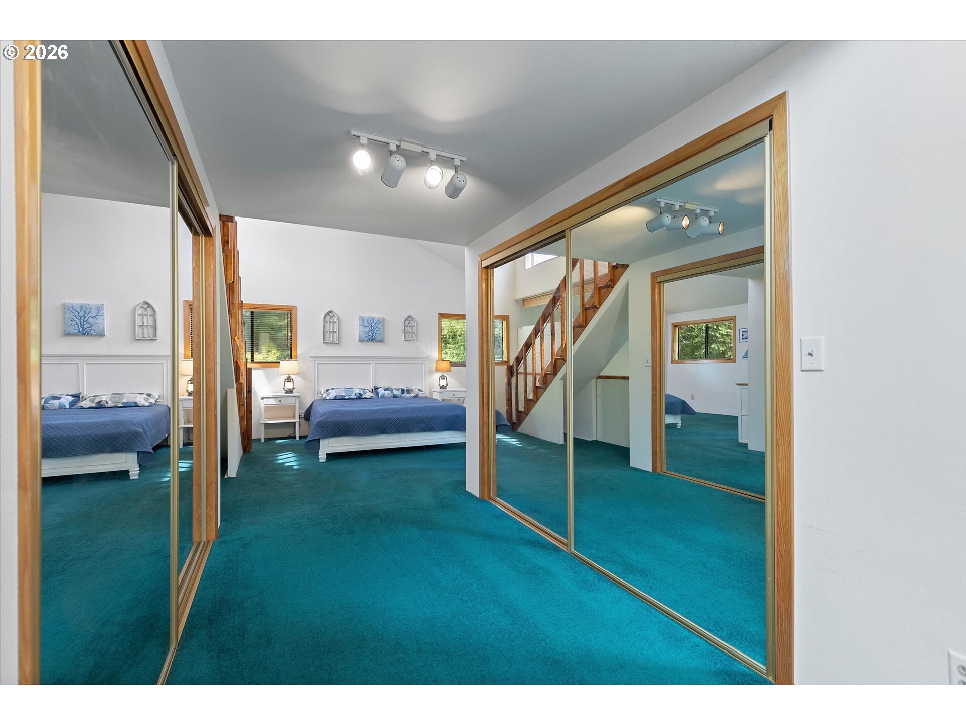 2180 Se Alsea Way Property Photo 25