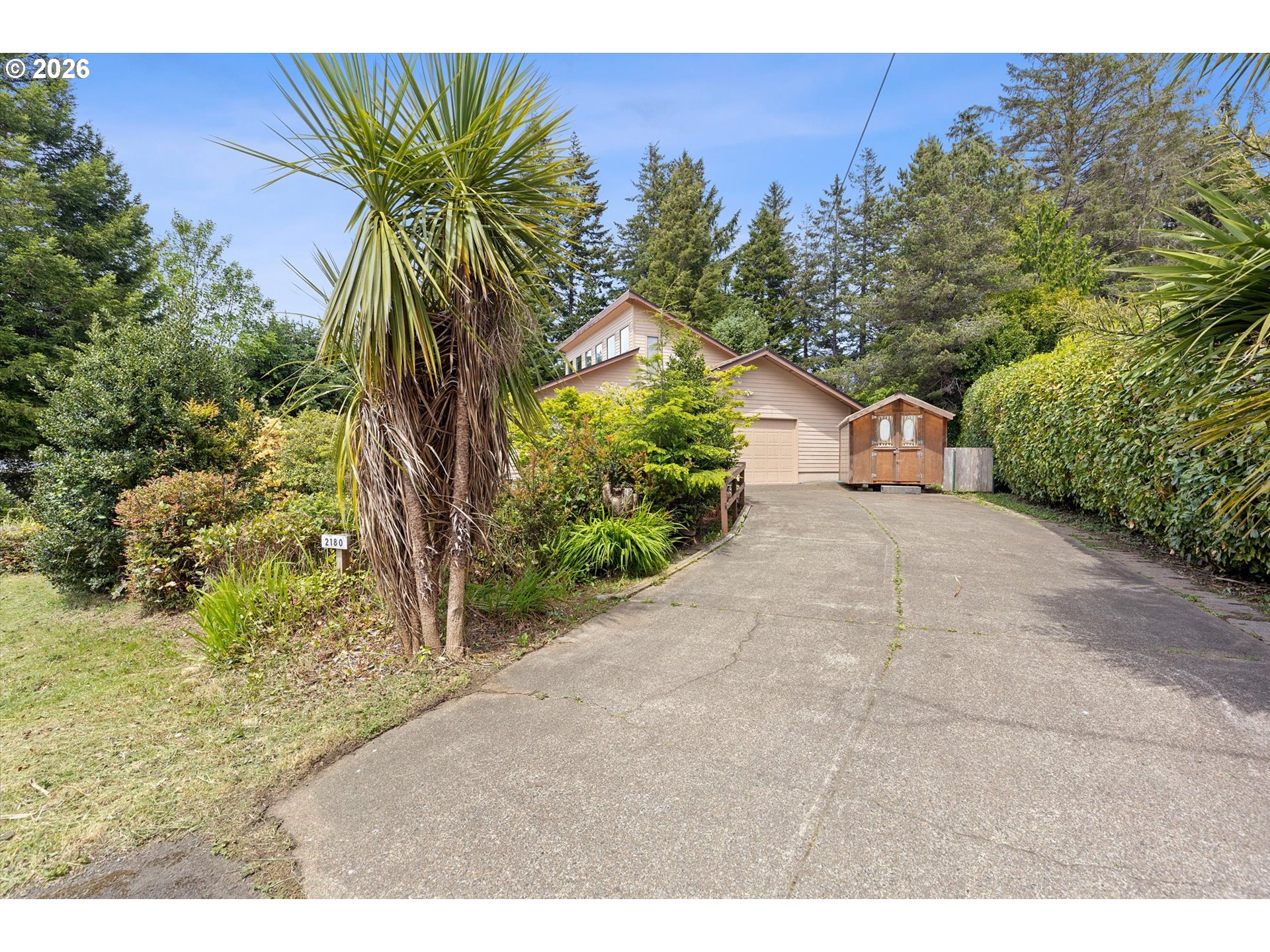 2180 Se Alsea Way Property Photo 42