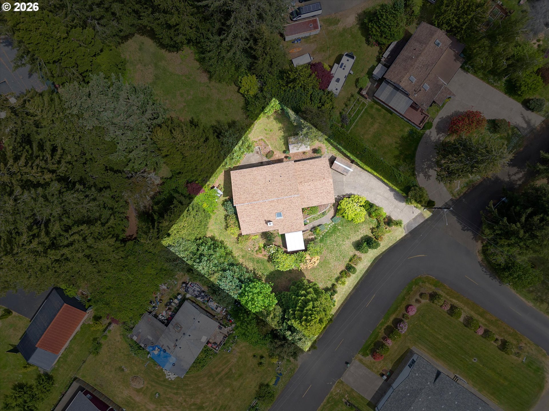 2180 Se Alsea Way Property Photo 47