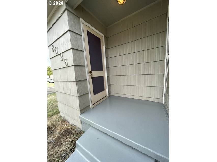 8636 Ne Holladay St Property Photo 3