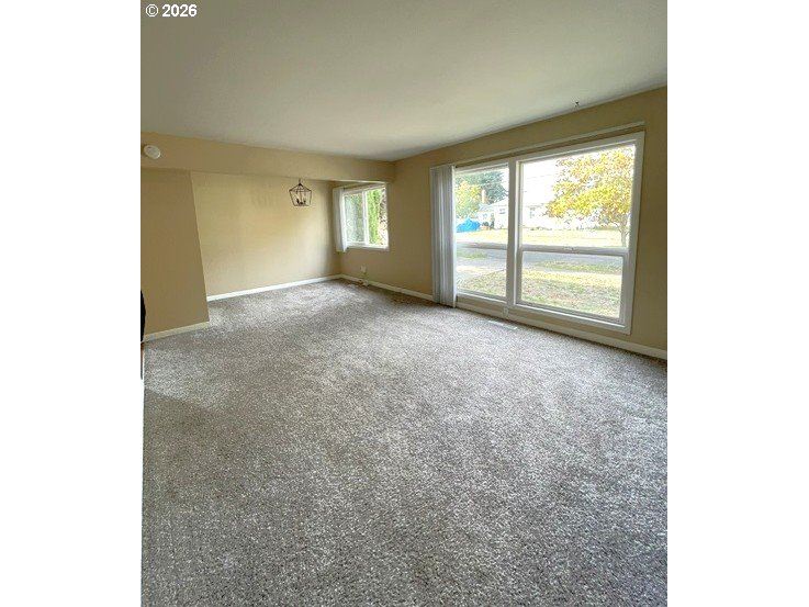 8636 Ne Holladay St Property Photo 6