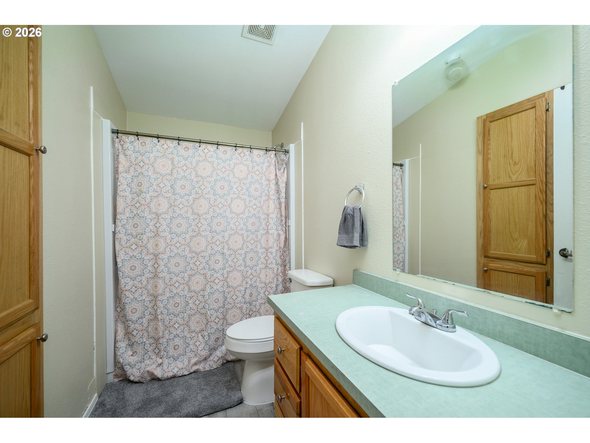 1282 E 3rd St 83 Property Photo 33