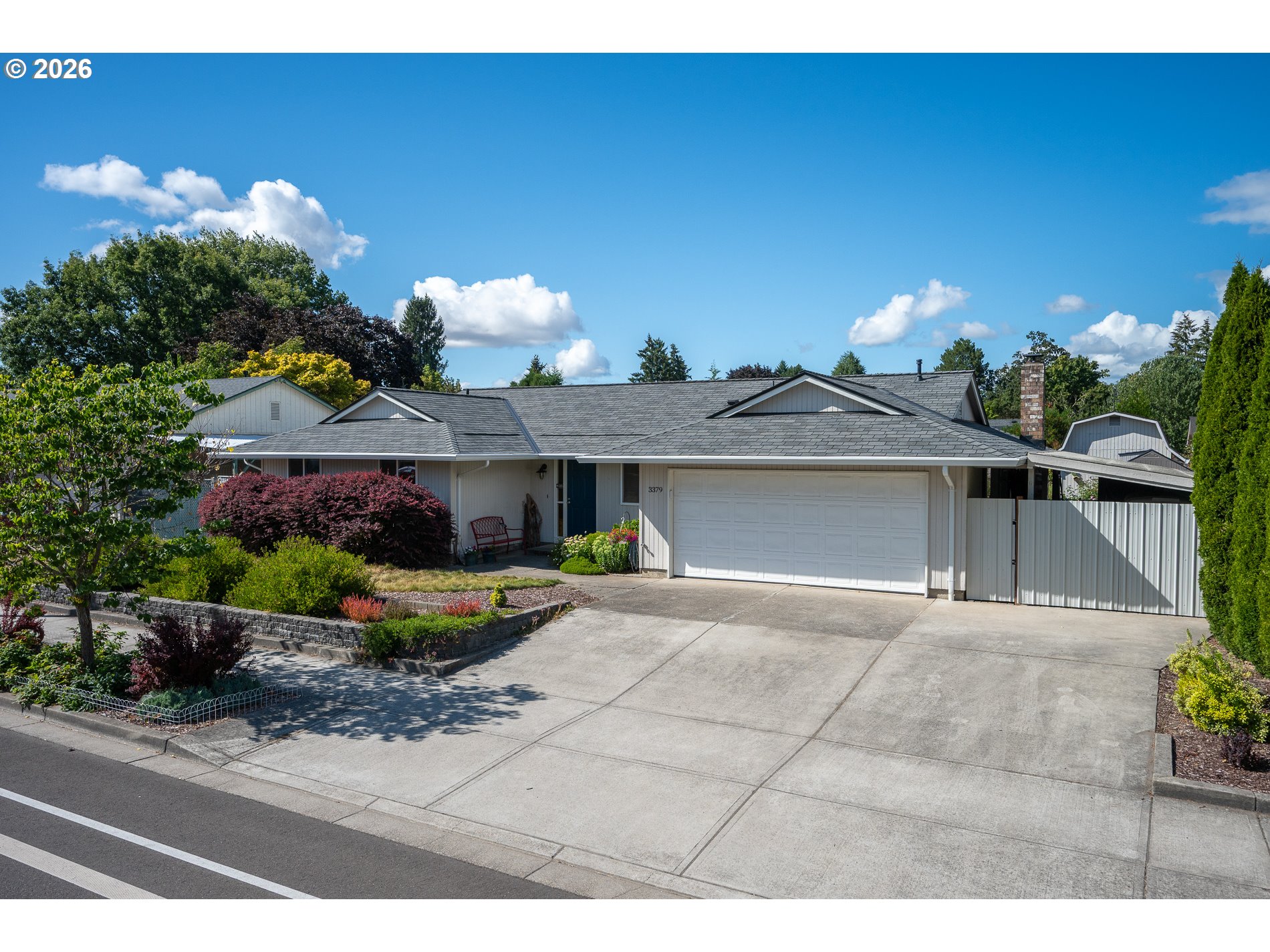 3379 Se Cedar St Property Photo 1