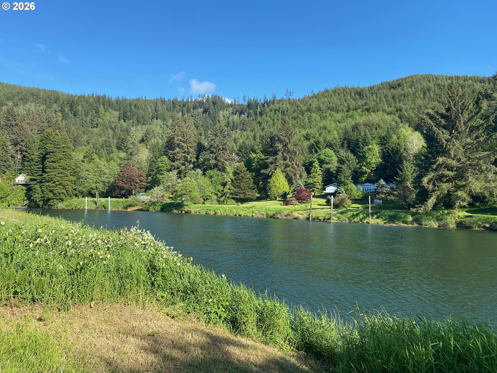 5944 S River Loop Property Photo 4