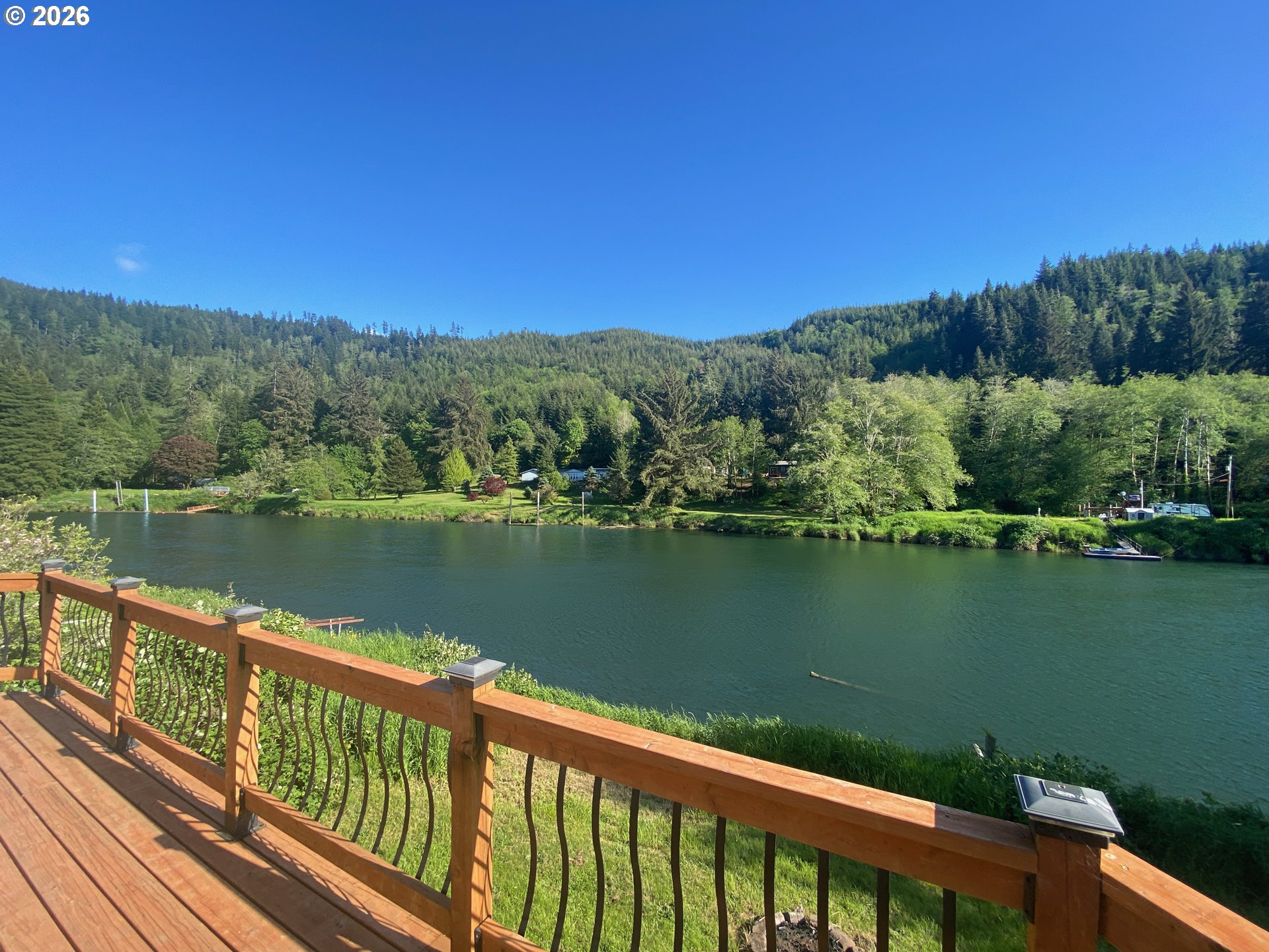 5944 S River Loop Property Photo 6