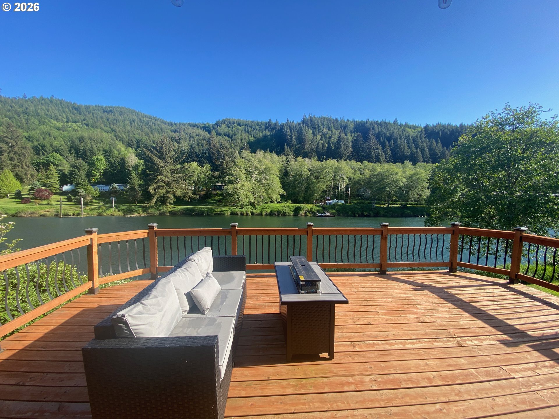5944 S River Loop Property Photo 8