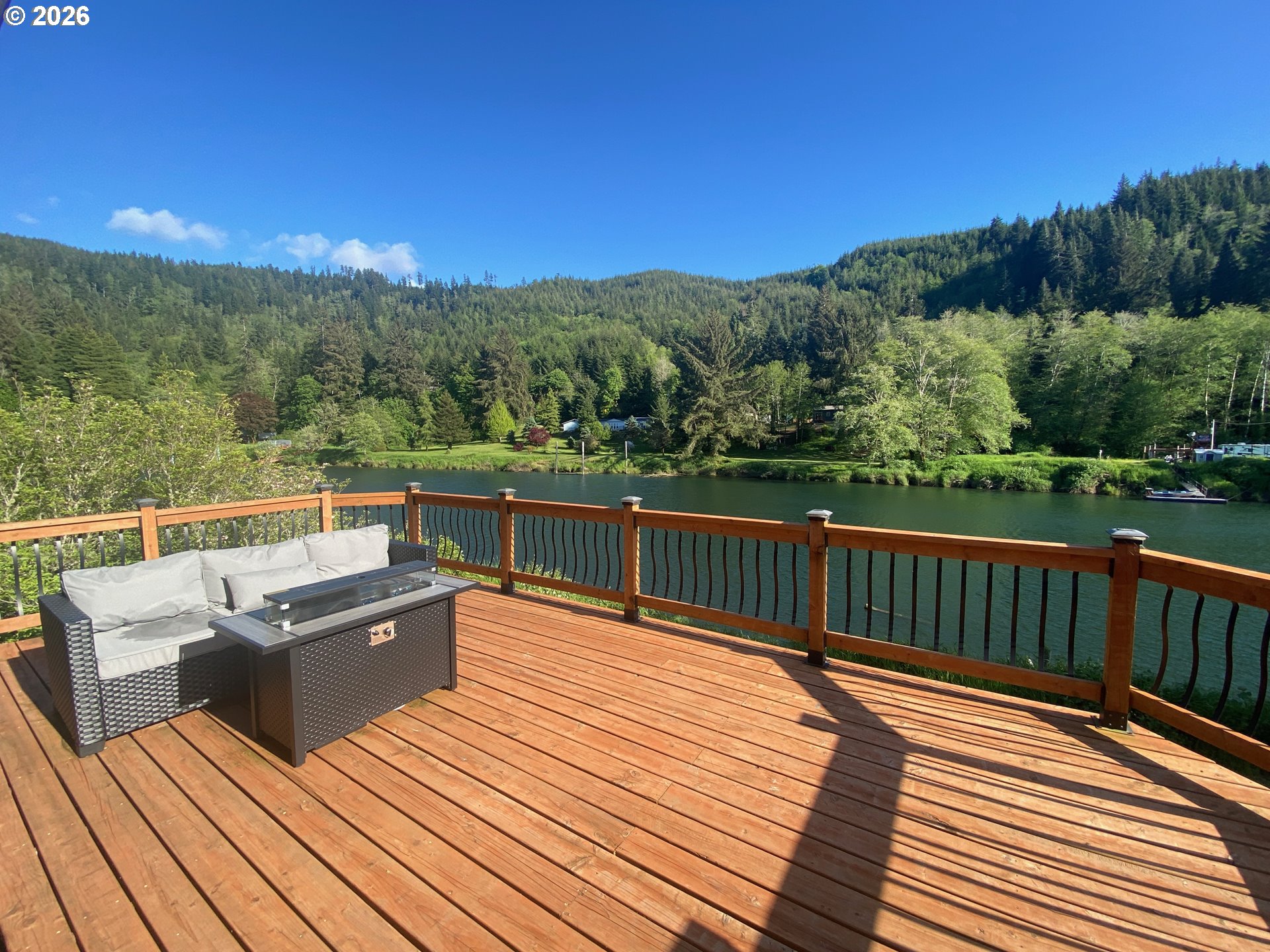 5944 S River Loop Property Photo 9