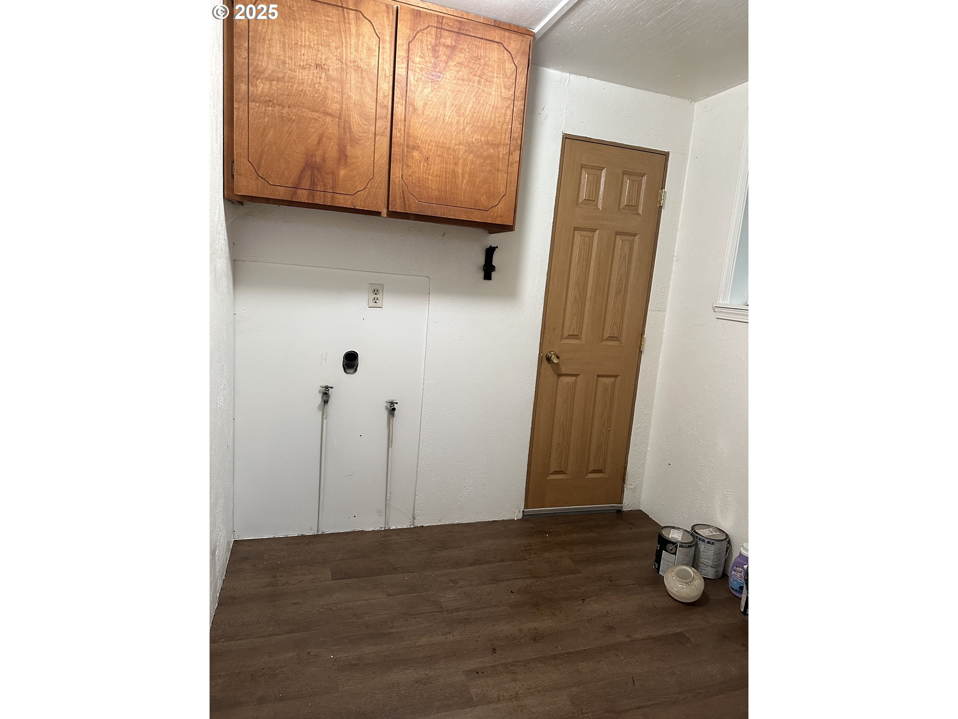 9247 Highway 126 Property Photo 11