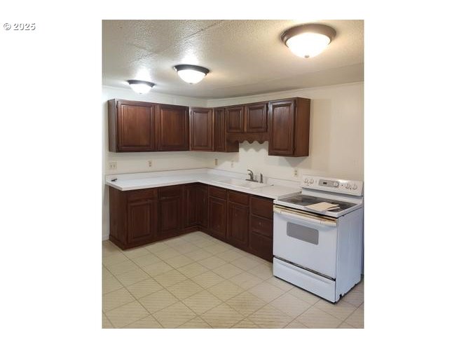 9247 Highway 126 Property Photo 13