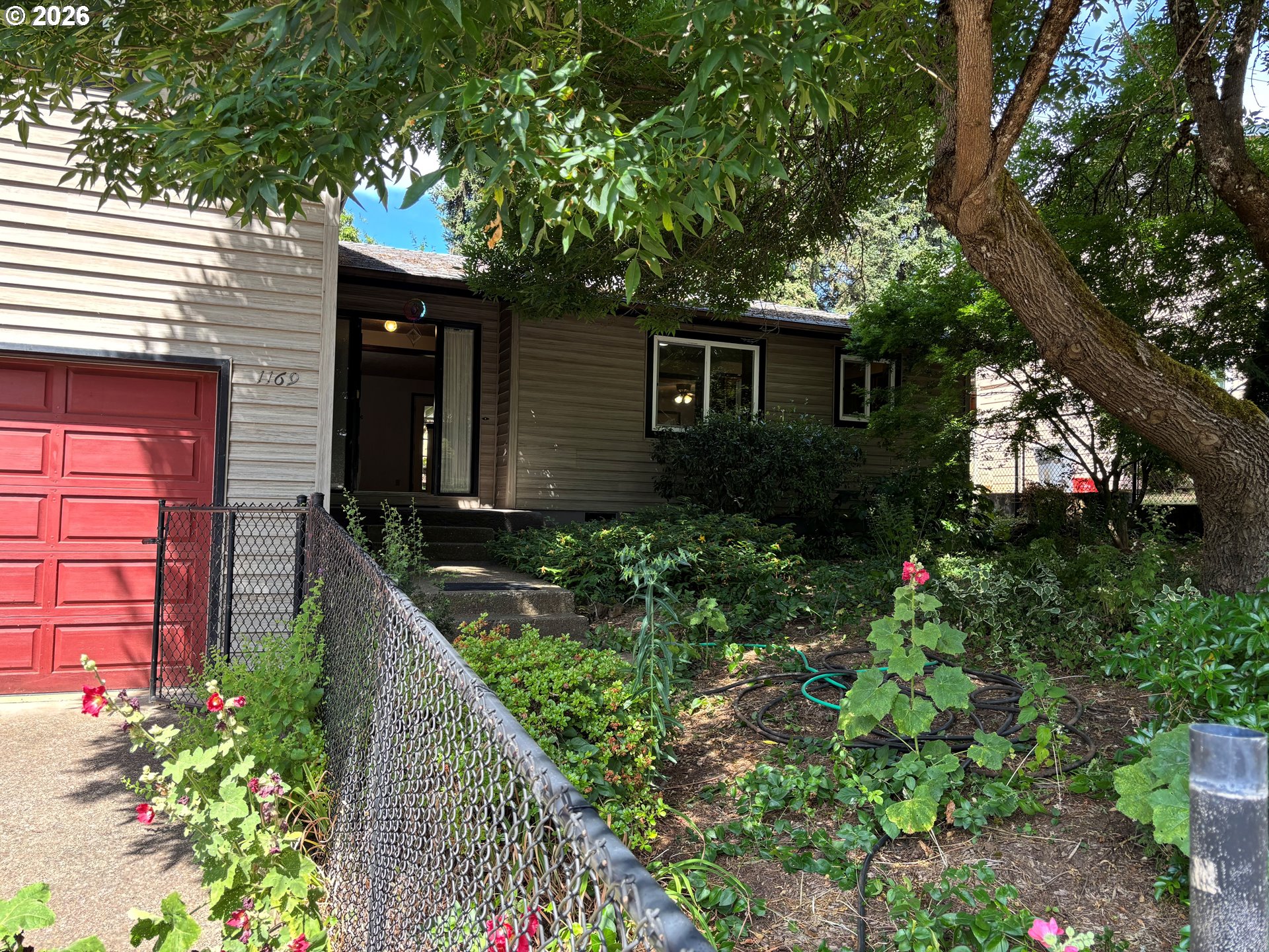 1169 29th Pl Nw Property Photo 4