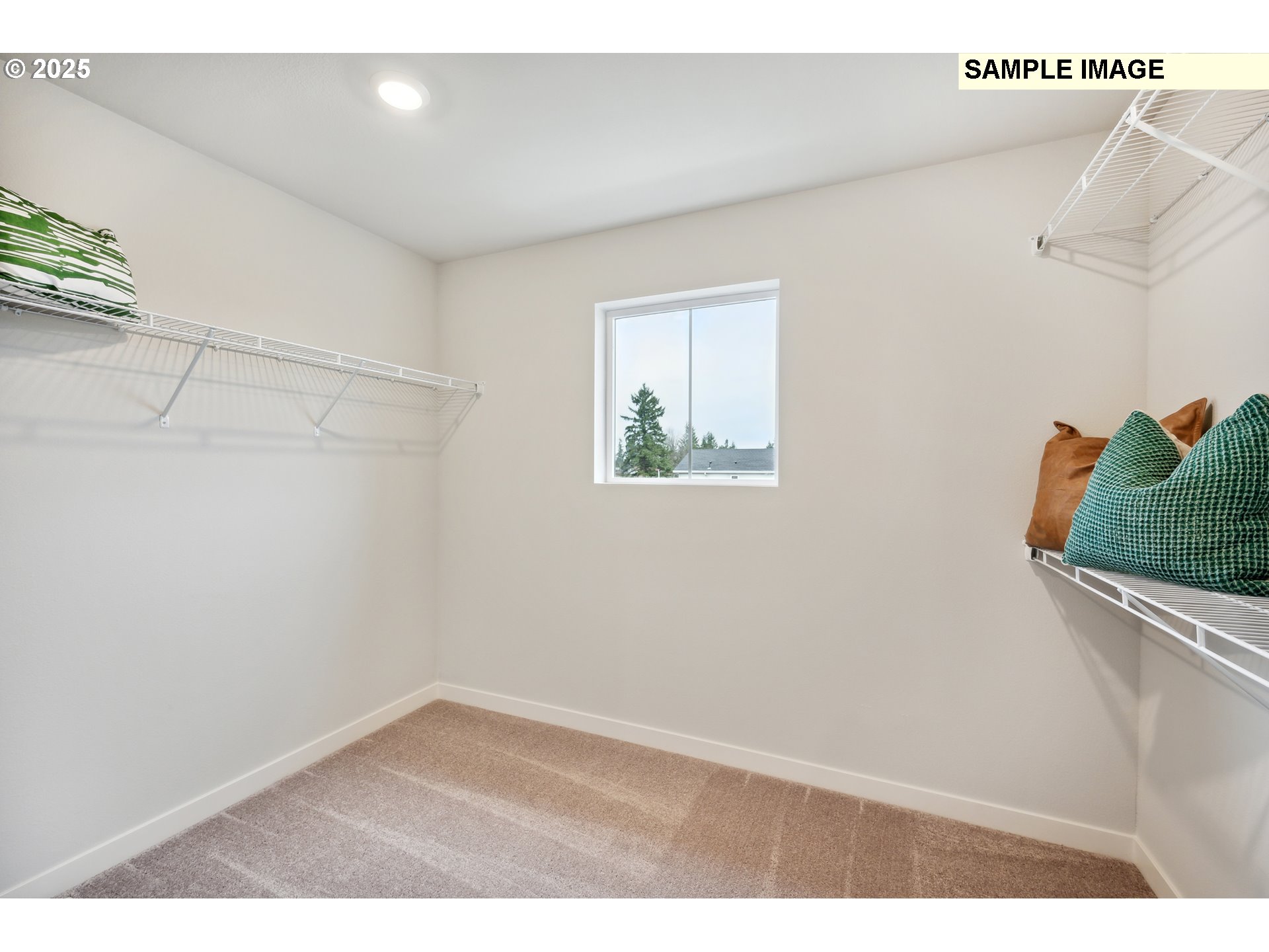23812 Sw Wenatchee Ter Property Photo 3