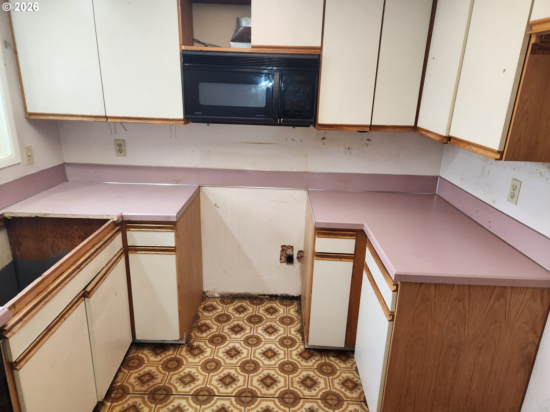 2155 Berwin Ln Property Photo 5