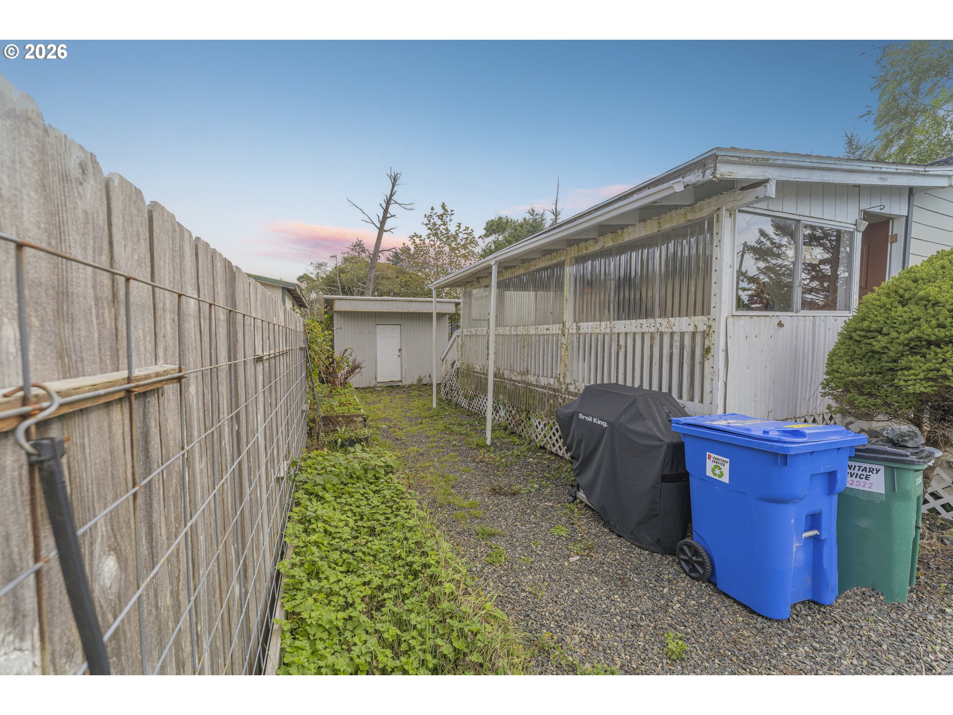 8305 Stark St Property Photo 3