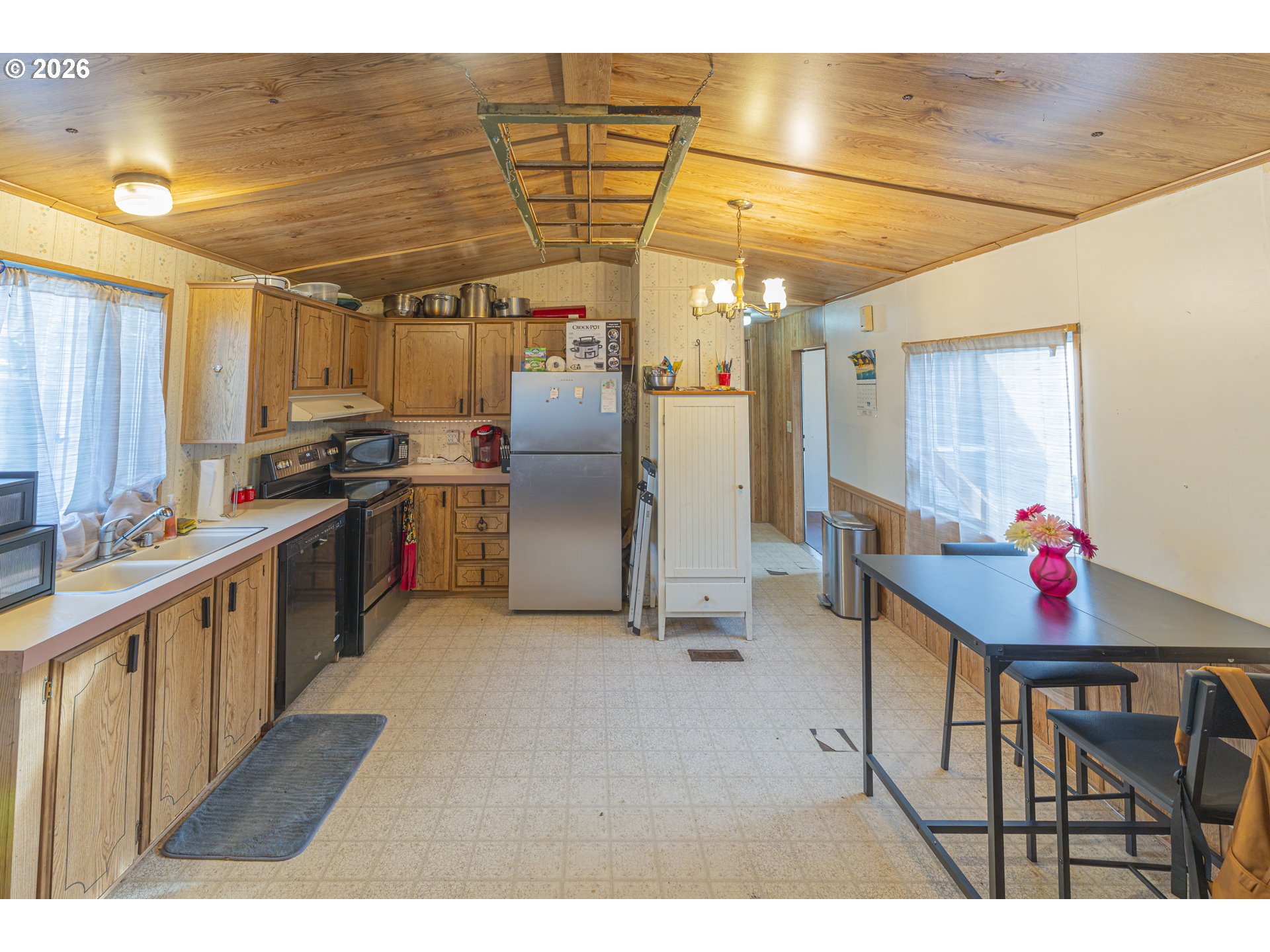 8305 Stark St Property Photo 9