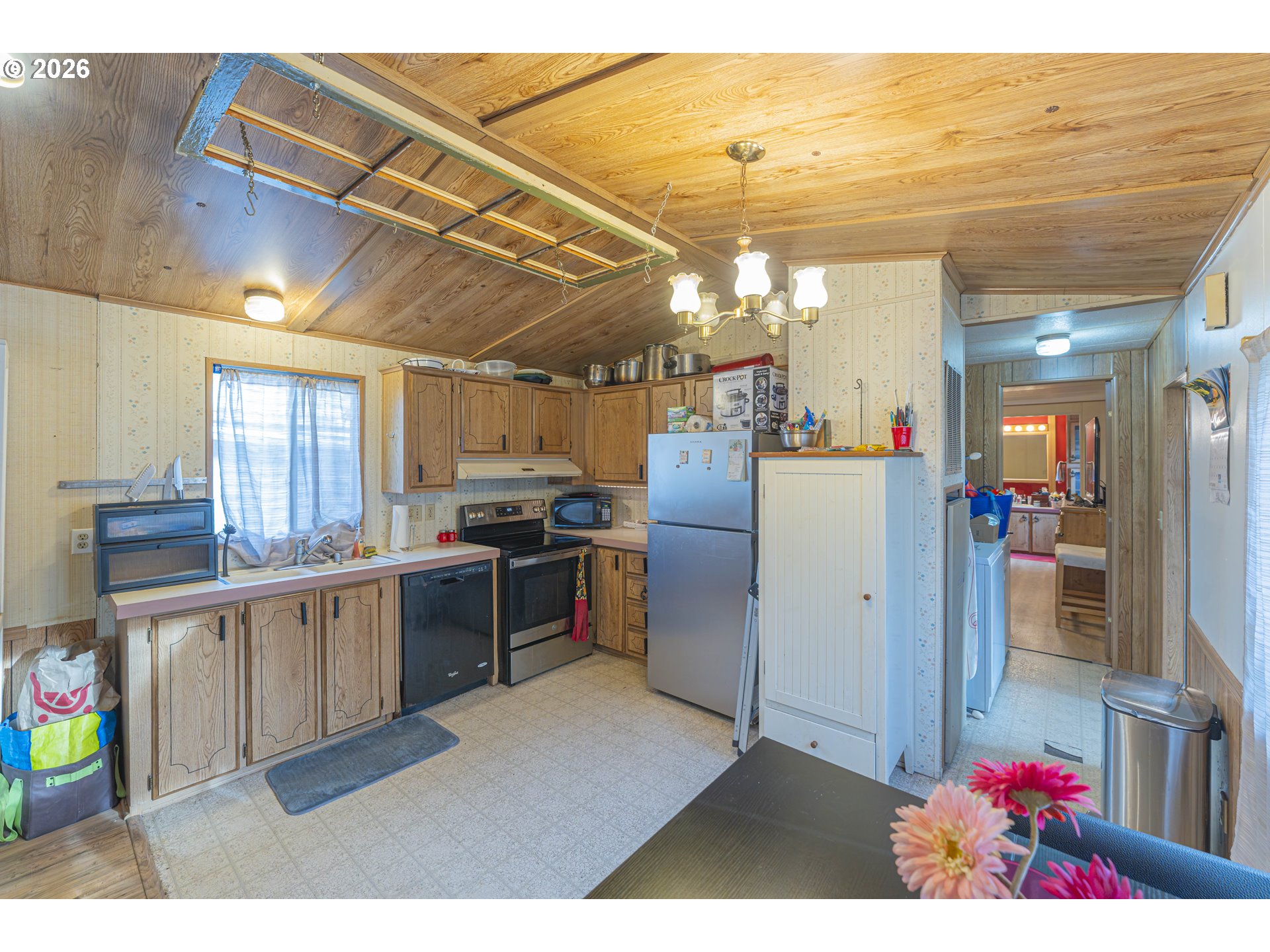 8305 Stark St Property Photo 10