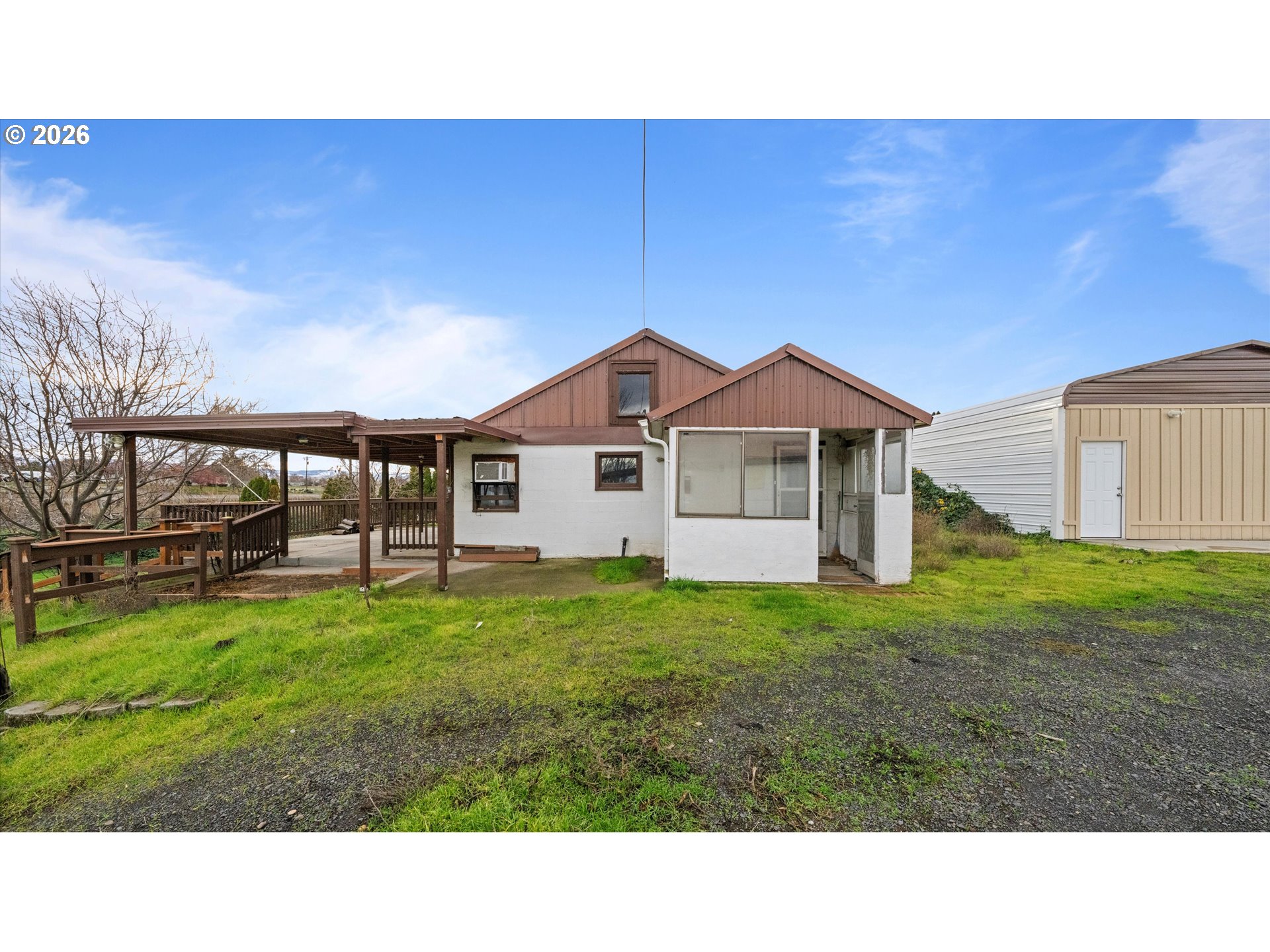 85576 Highway 11 Property Photo 1