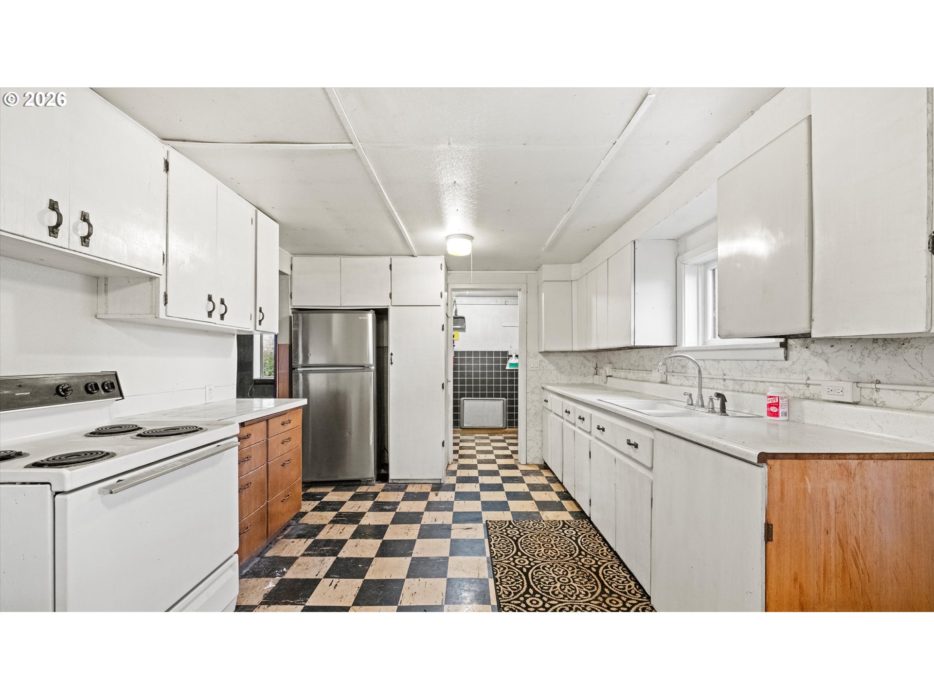 85576 Highway 11 Property Photo 20