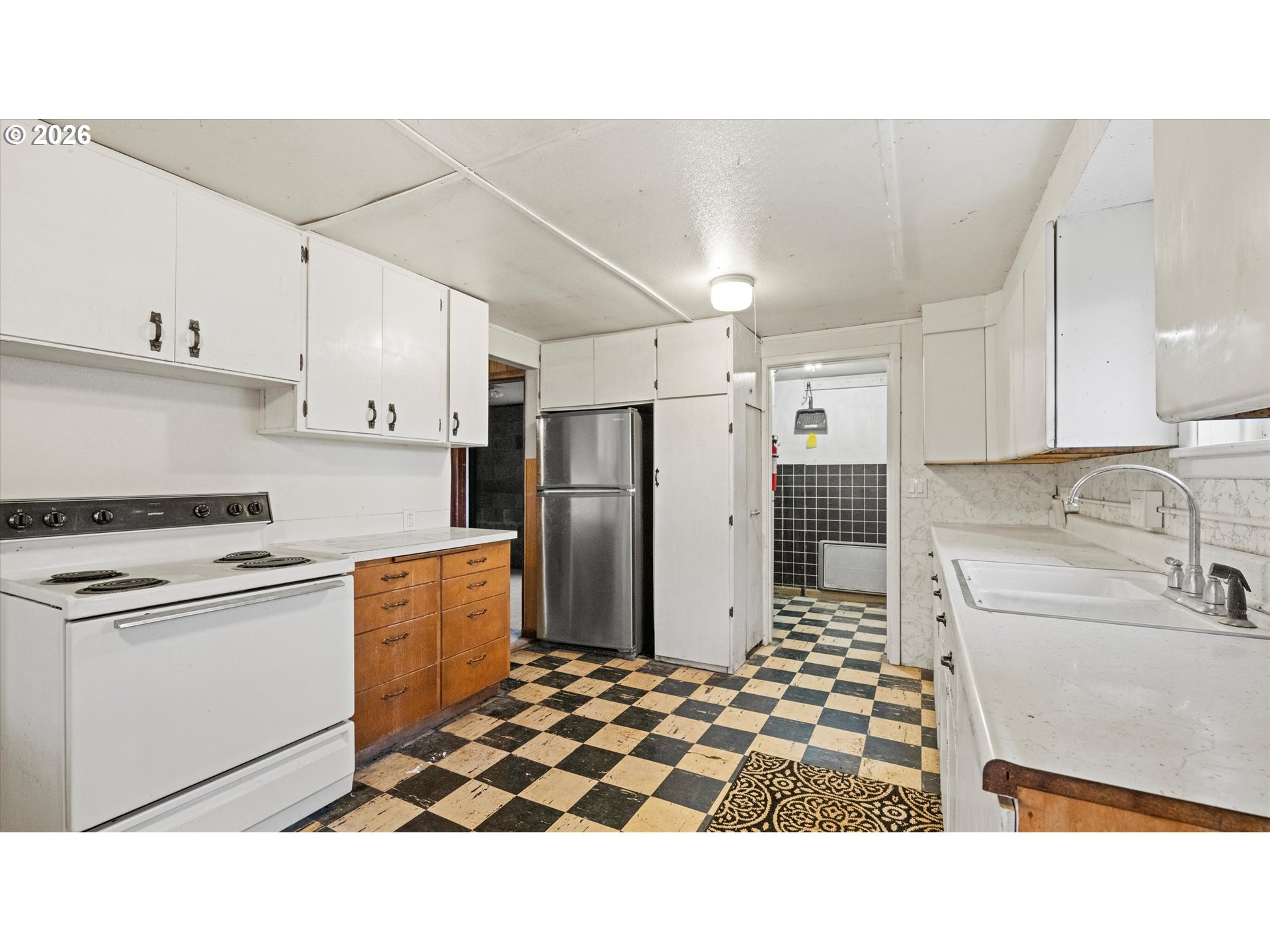 85576 Highway 11 Property Photo 21