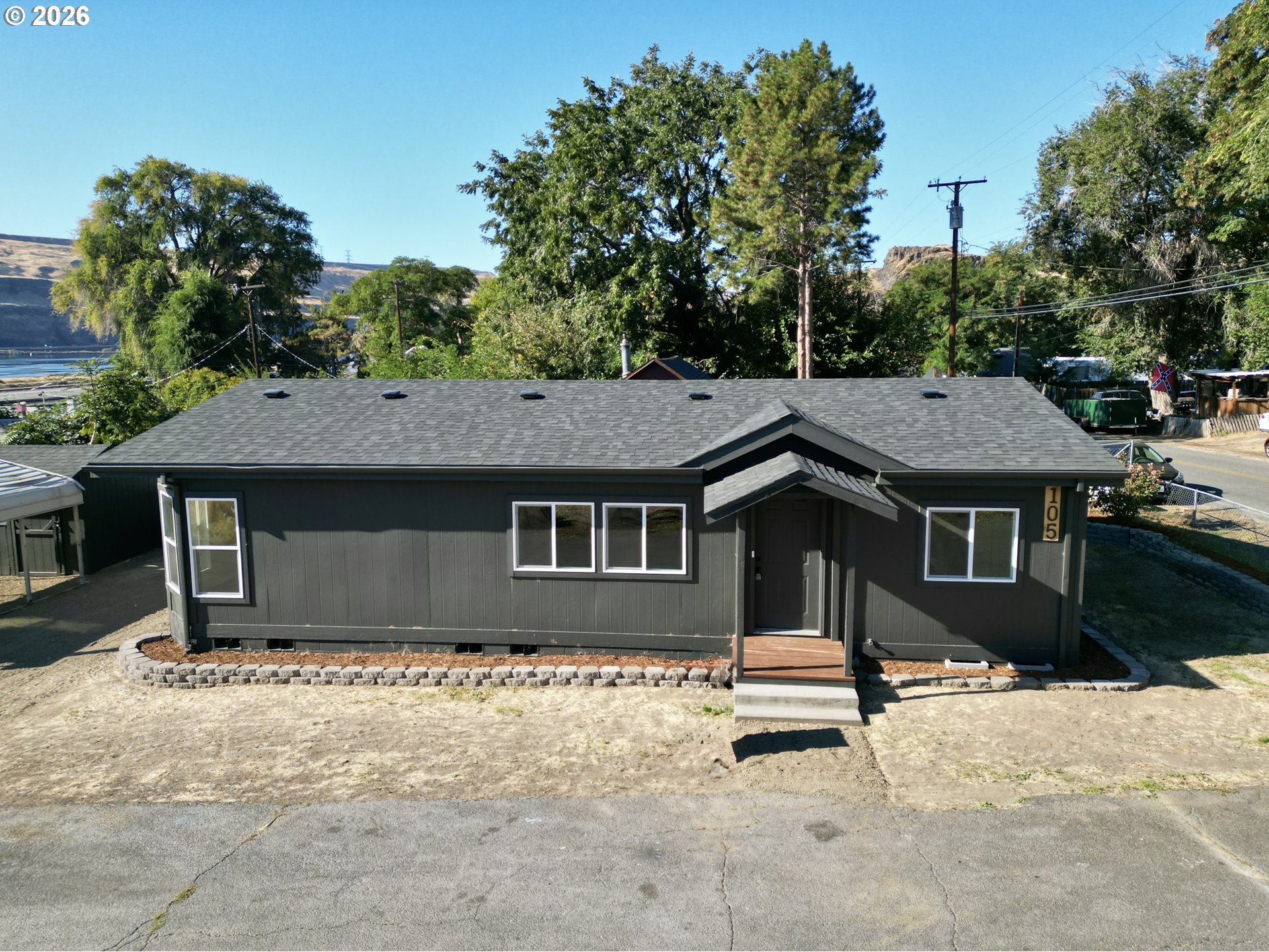 105 Columbia Ave Property Photo 11