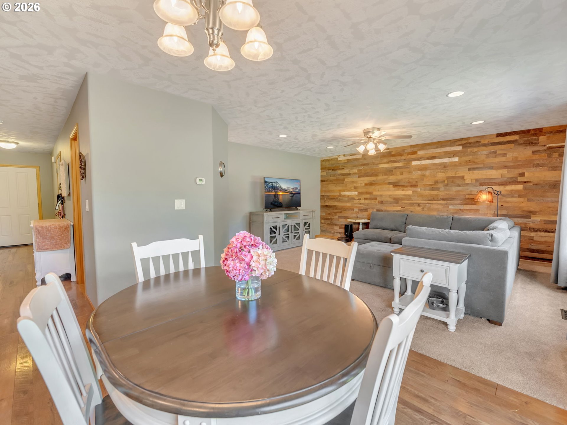 42047 Eddy Point Ln Property Photo 17