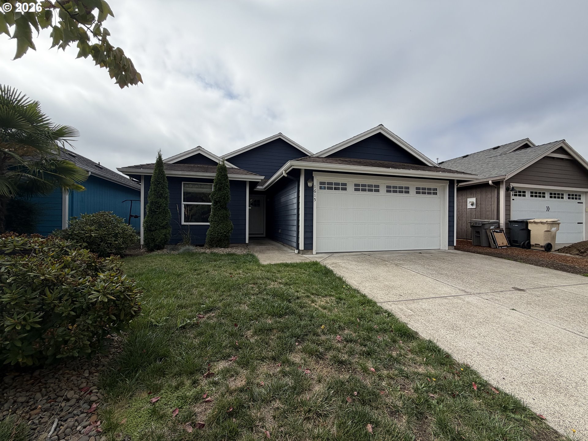 1615 SE JONATHAN AVE Property Photo 1