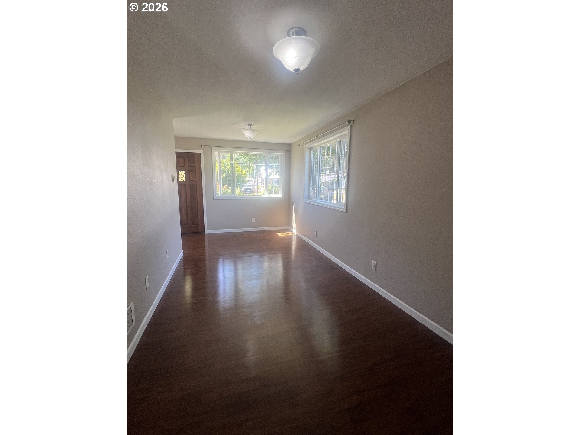 2035 Cedar Ave Property Photo 10
