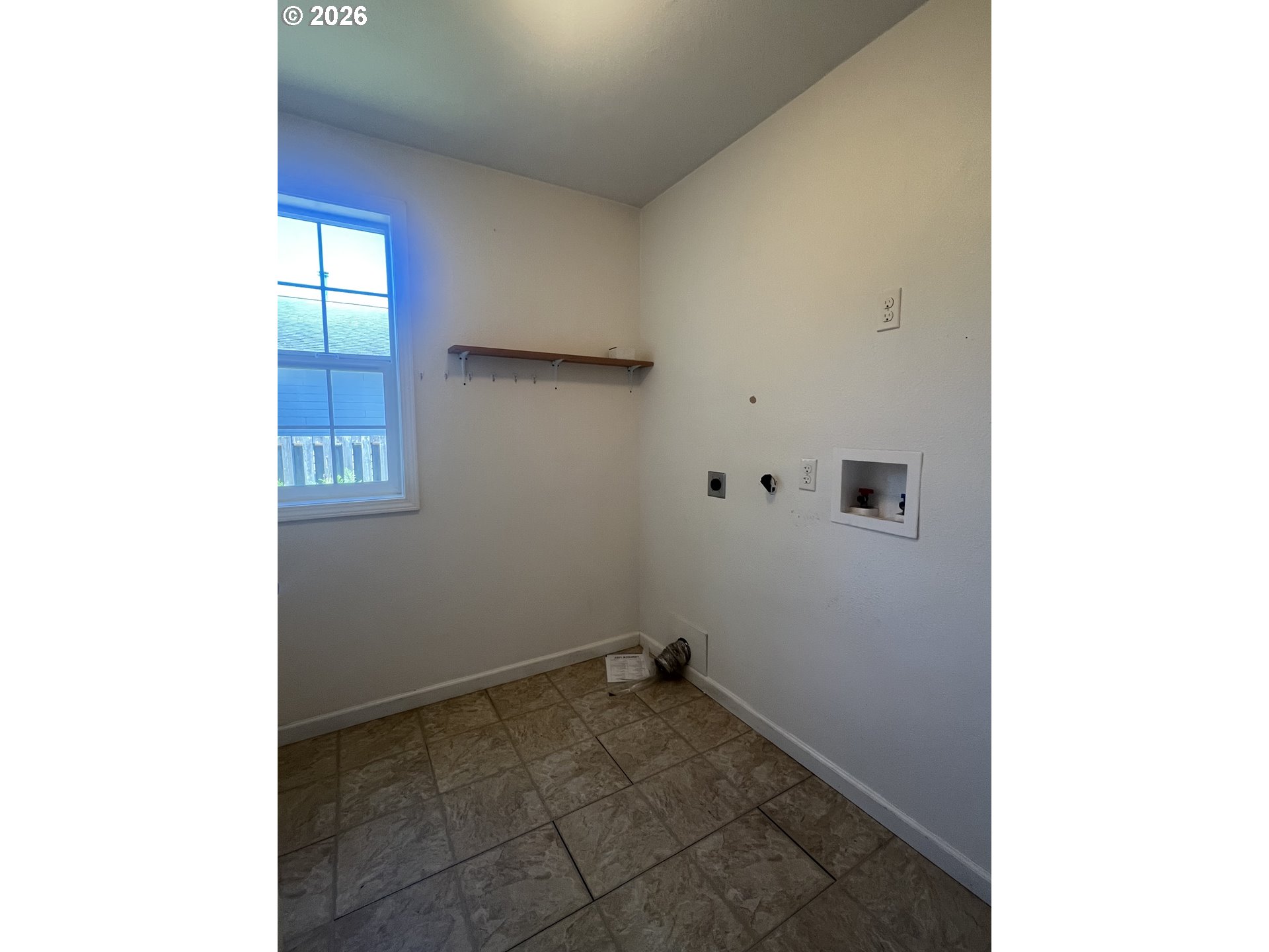 2035 Cedar Ave Property Photo 11