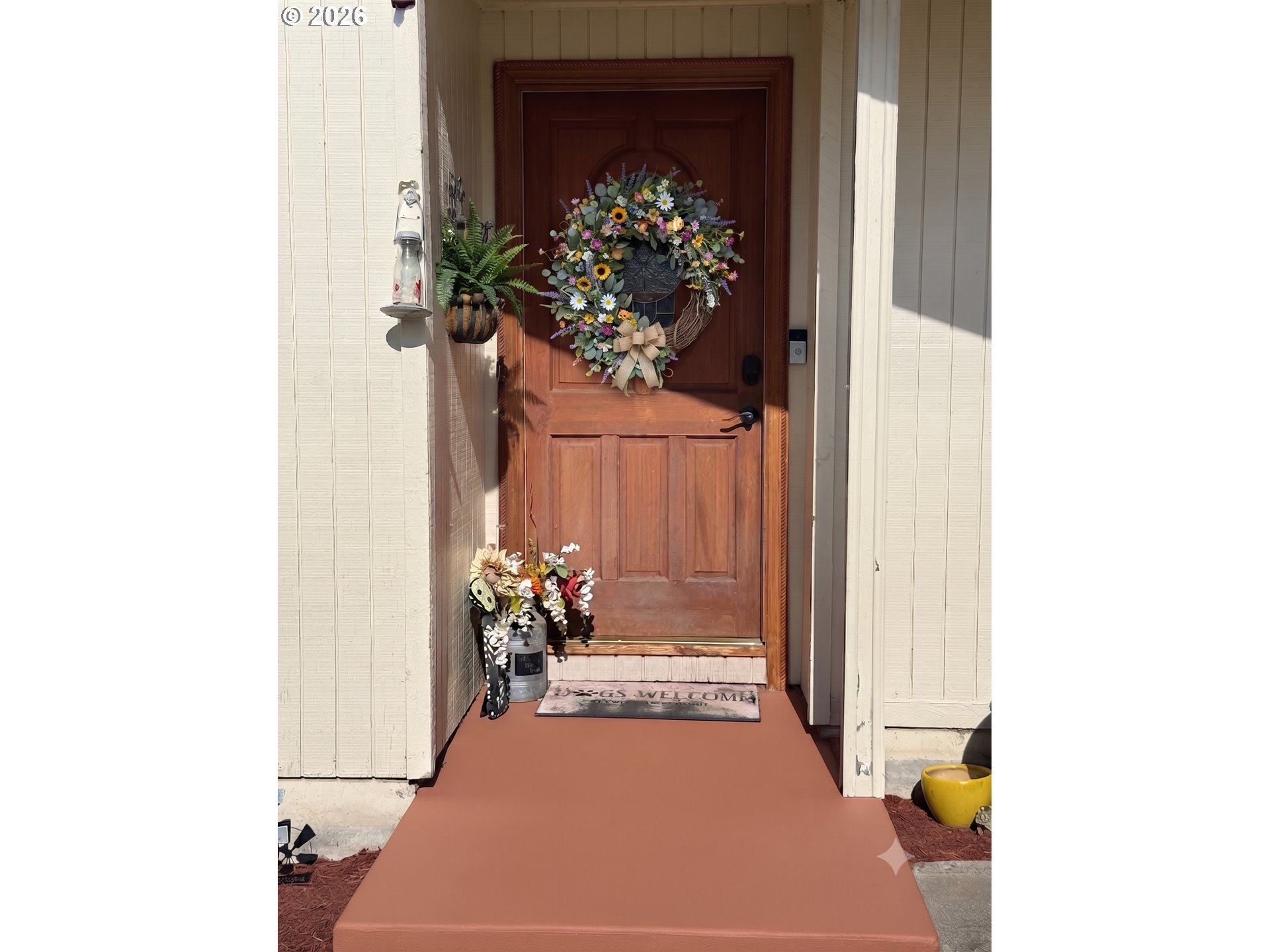 109 Oak St Property Photo 5