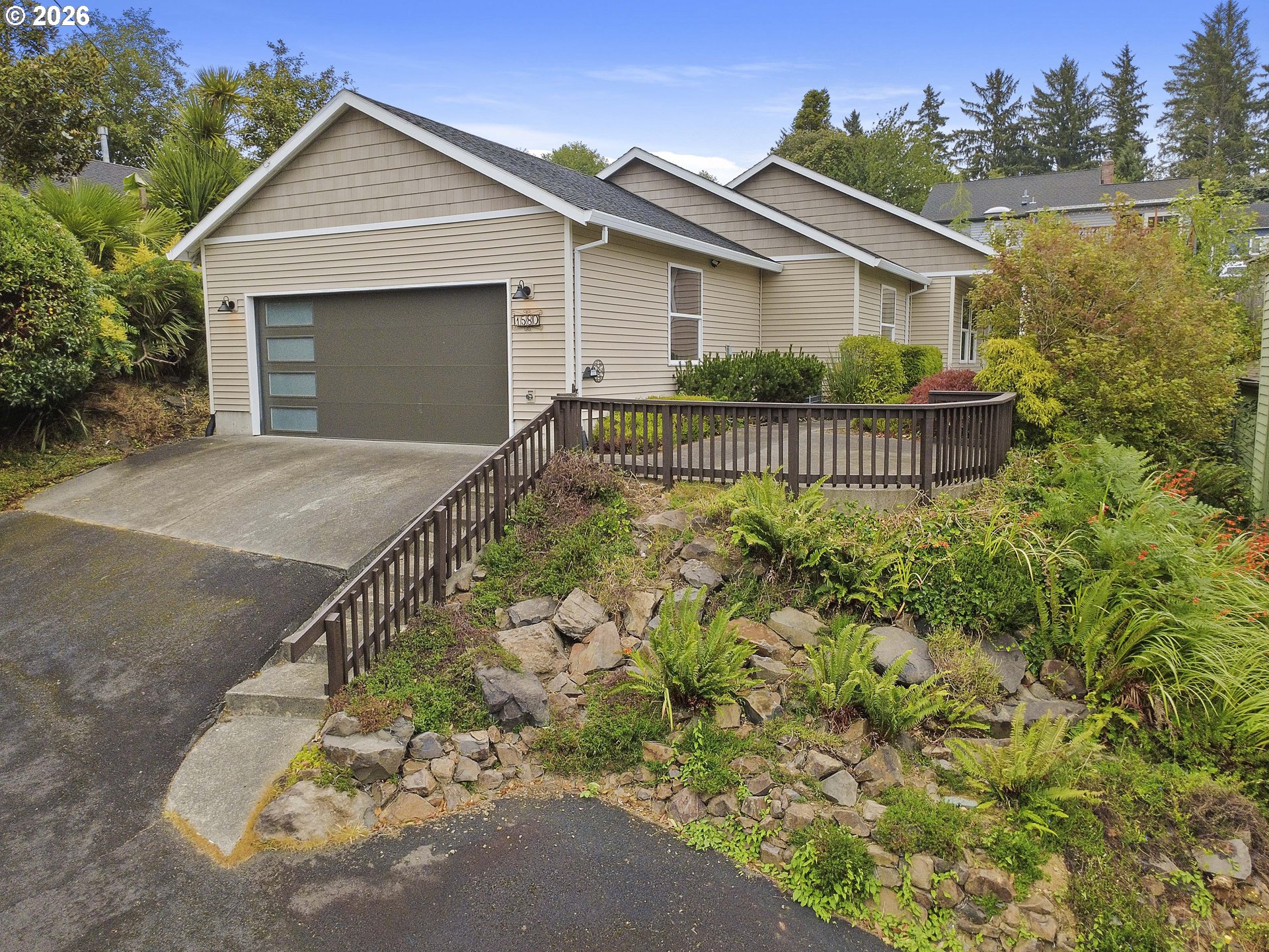 1580 8th St Property Photo 1