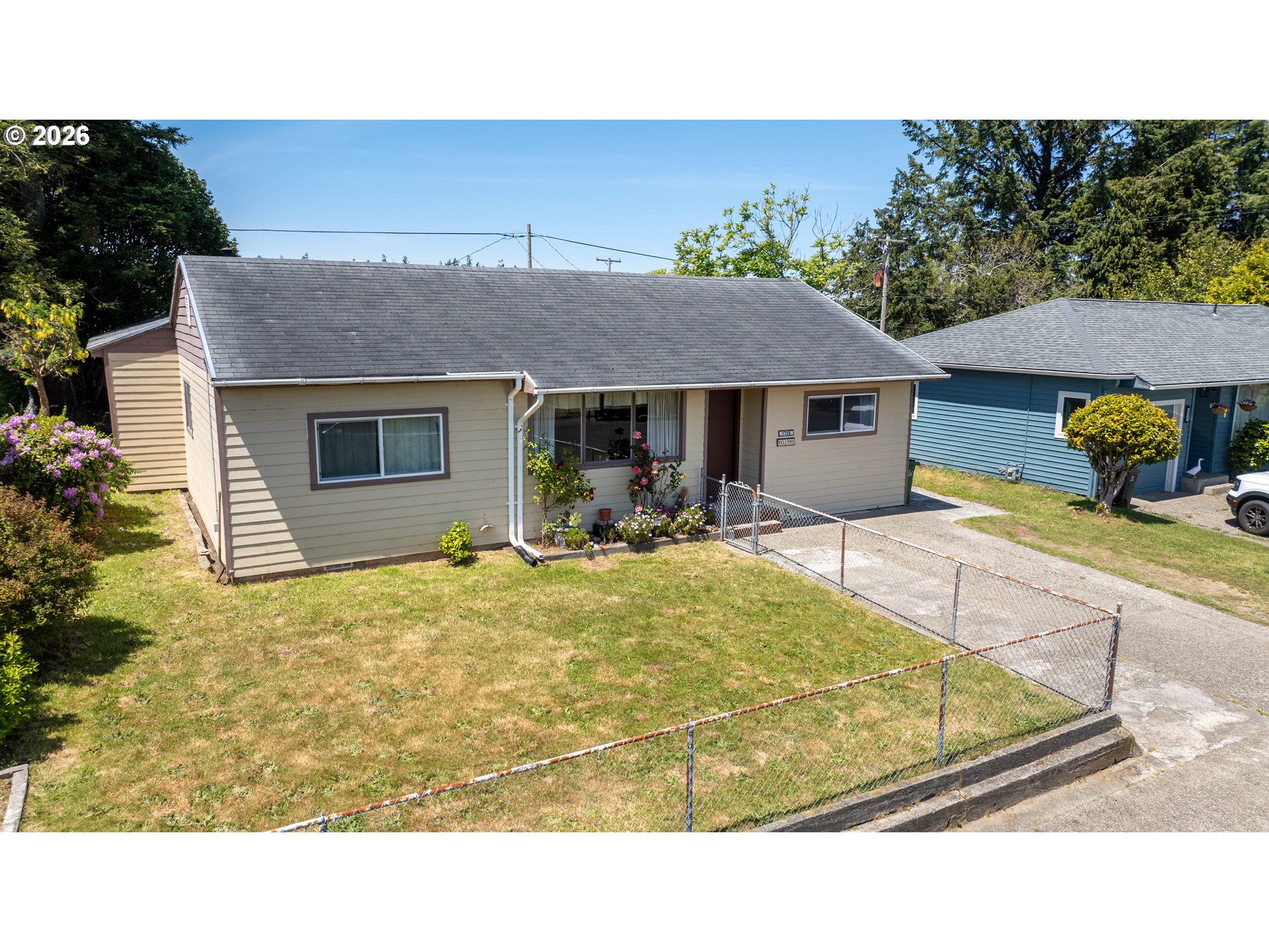1726 Johnson St Property Photo 1