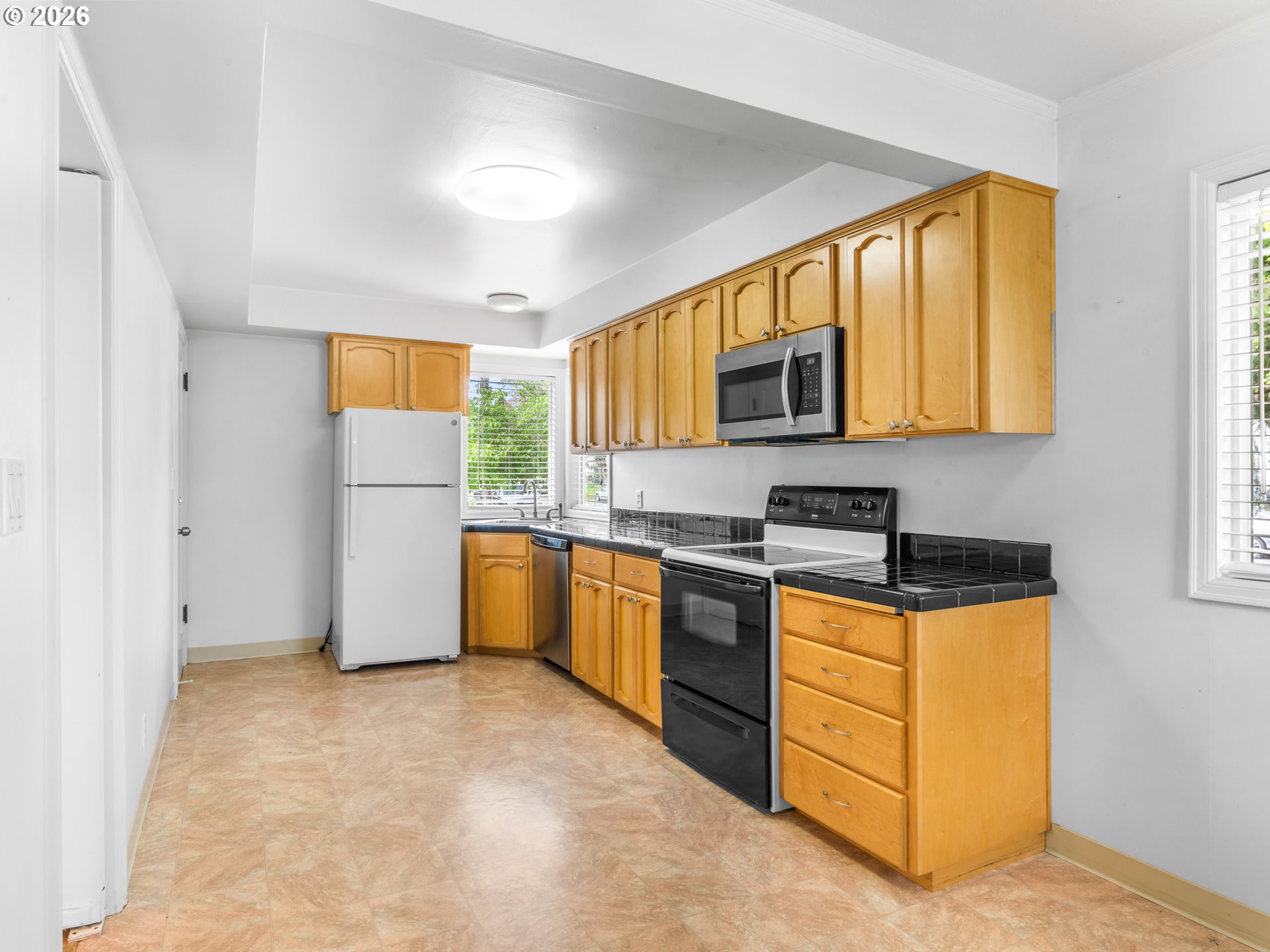 2040 N Rosa Parks Way Property Photo 5