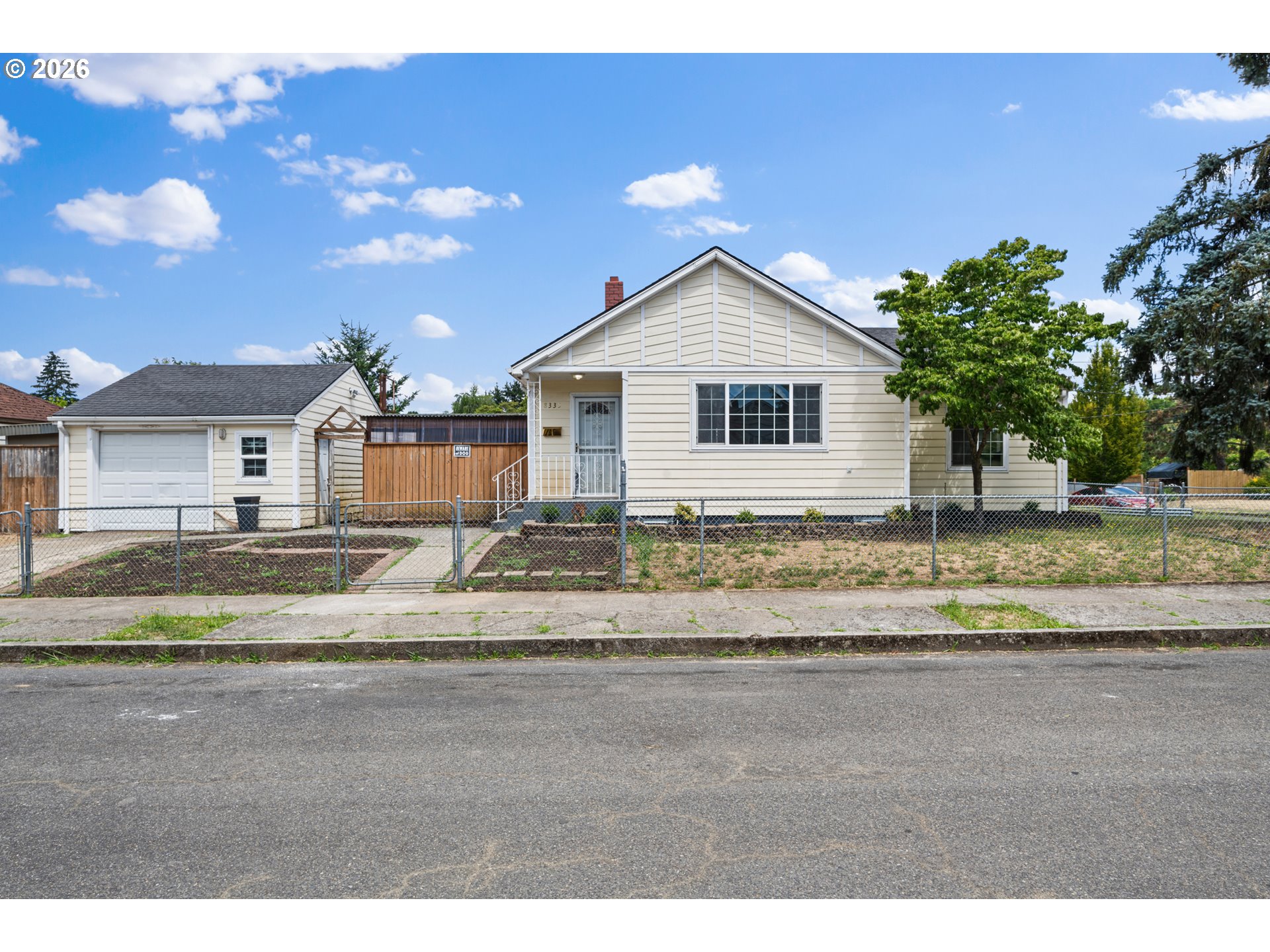 8335 Ne Klickitat St Property Photo 1