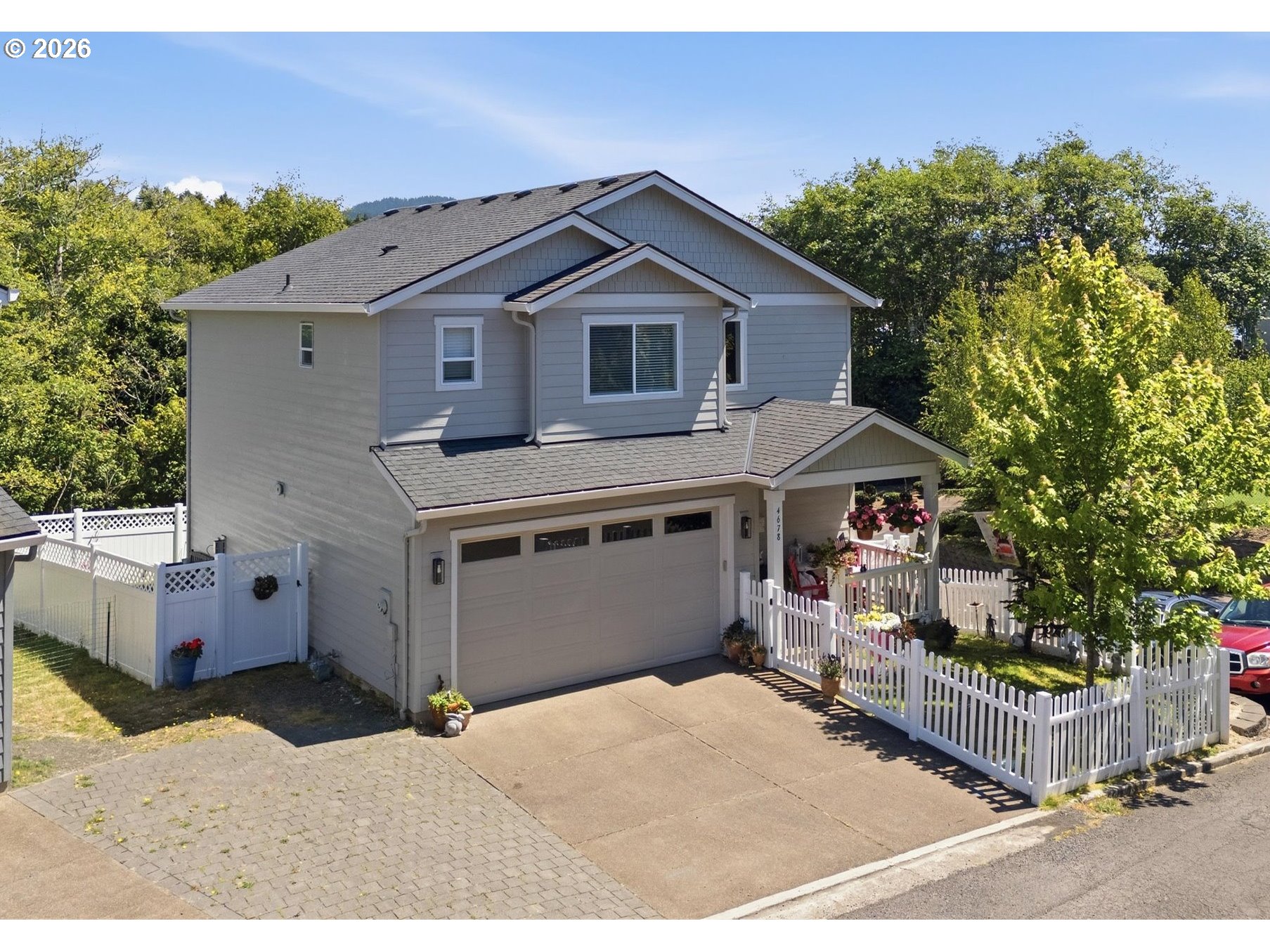 4678 Ne Windward Pl Property Photo 1