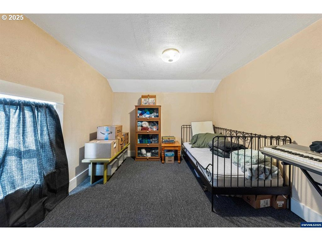 1111 Sw Levens St Property Photo 17