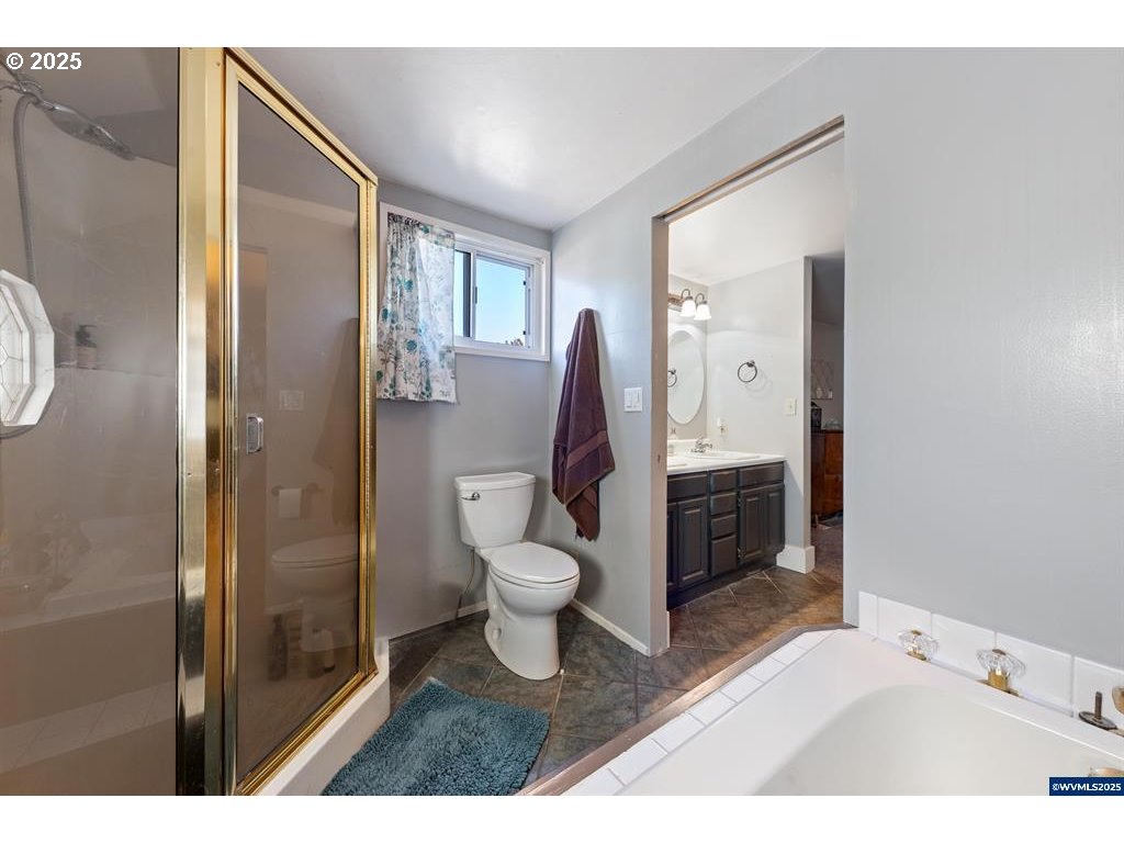 1111 Sw Levens St Property Photo 24